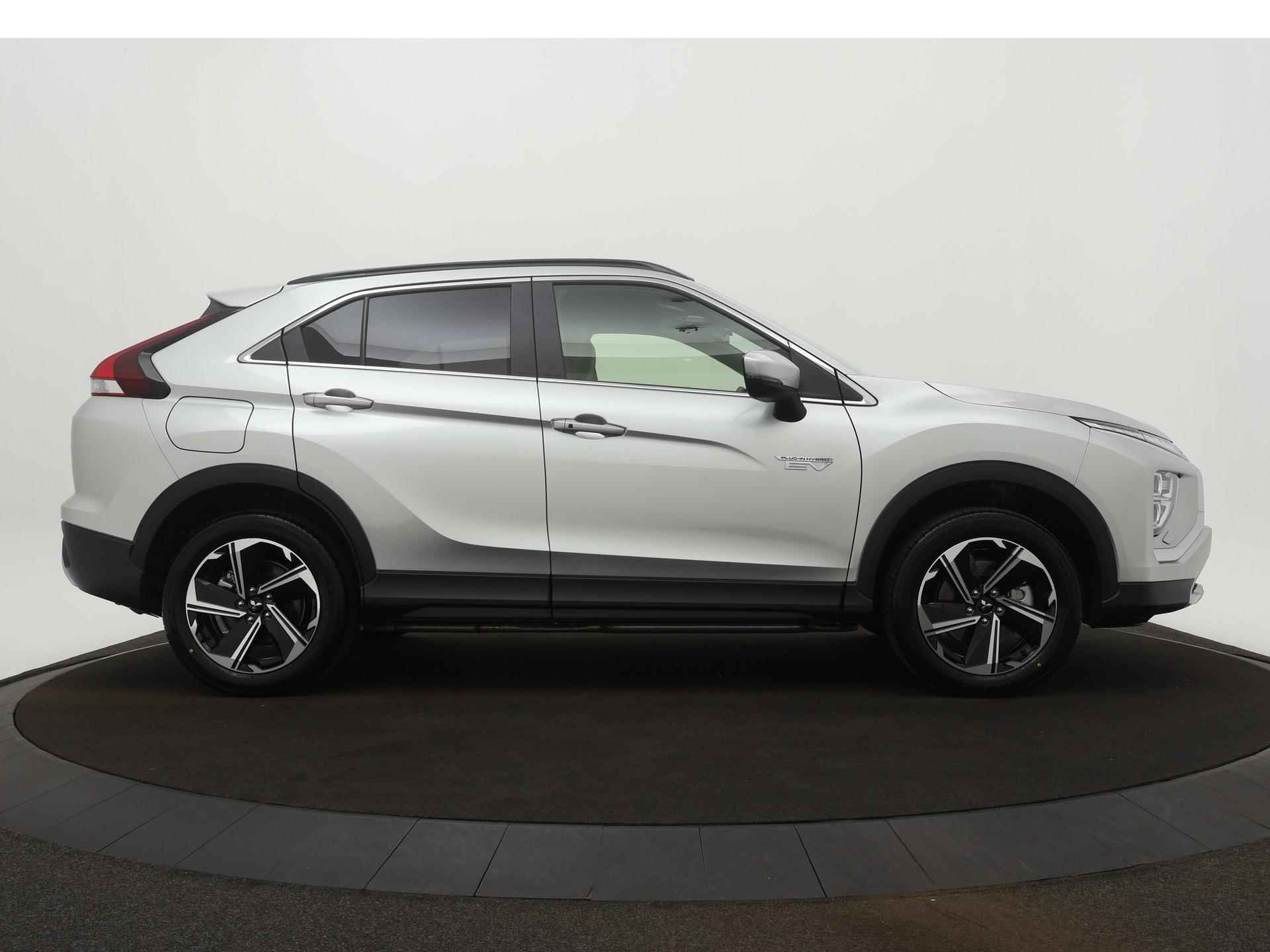 Mitsubishi Eclipse Cross 2.4 PHEV Intense+ - 7/31