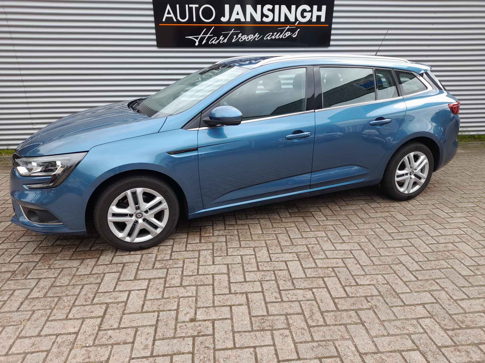 Renault Mégane Estate 1.2 TCe Zen met 1700 kg trekgewicht!! | Clima | Cruise control | Navigatie | LM Velgen | LED | DAB | RIJKLAARPRIJS INCL 12 MAANDEN GARANTIE EN BEURT - 1/19