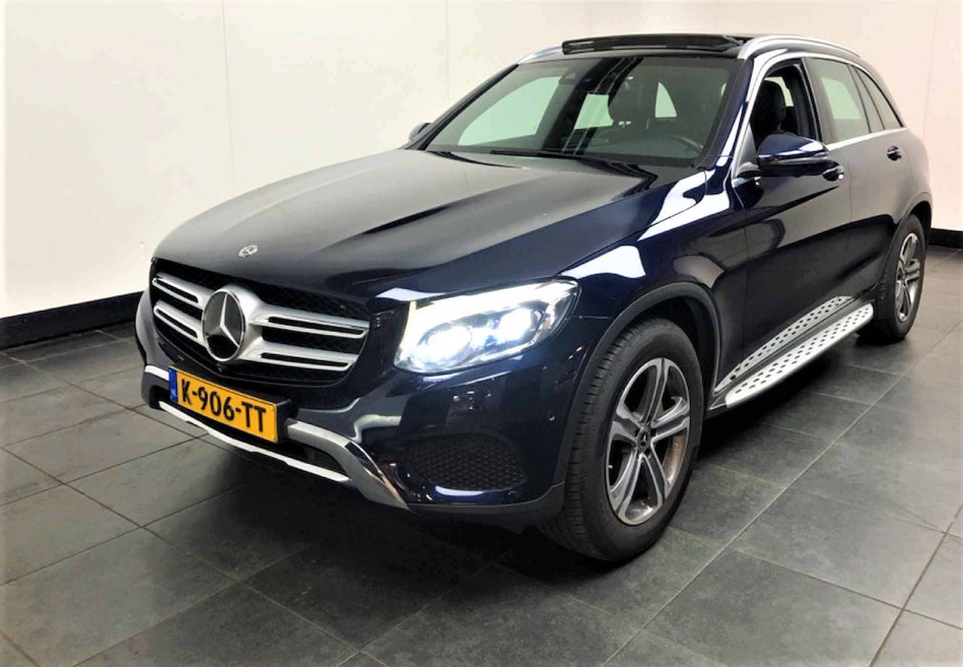 Mercedes-Benz GLC 250 4MATIC Premium Plus | Pano | Adaptive | Trekhaak | 19"LMV | Camera | Dodehoek | Komt binnenkort binnen! - 1/9