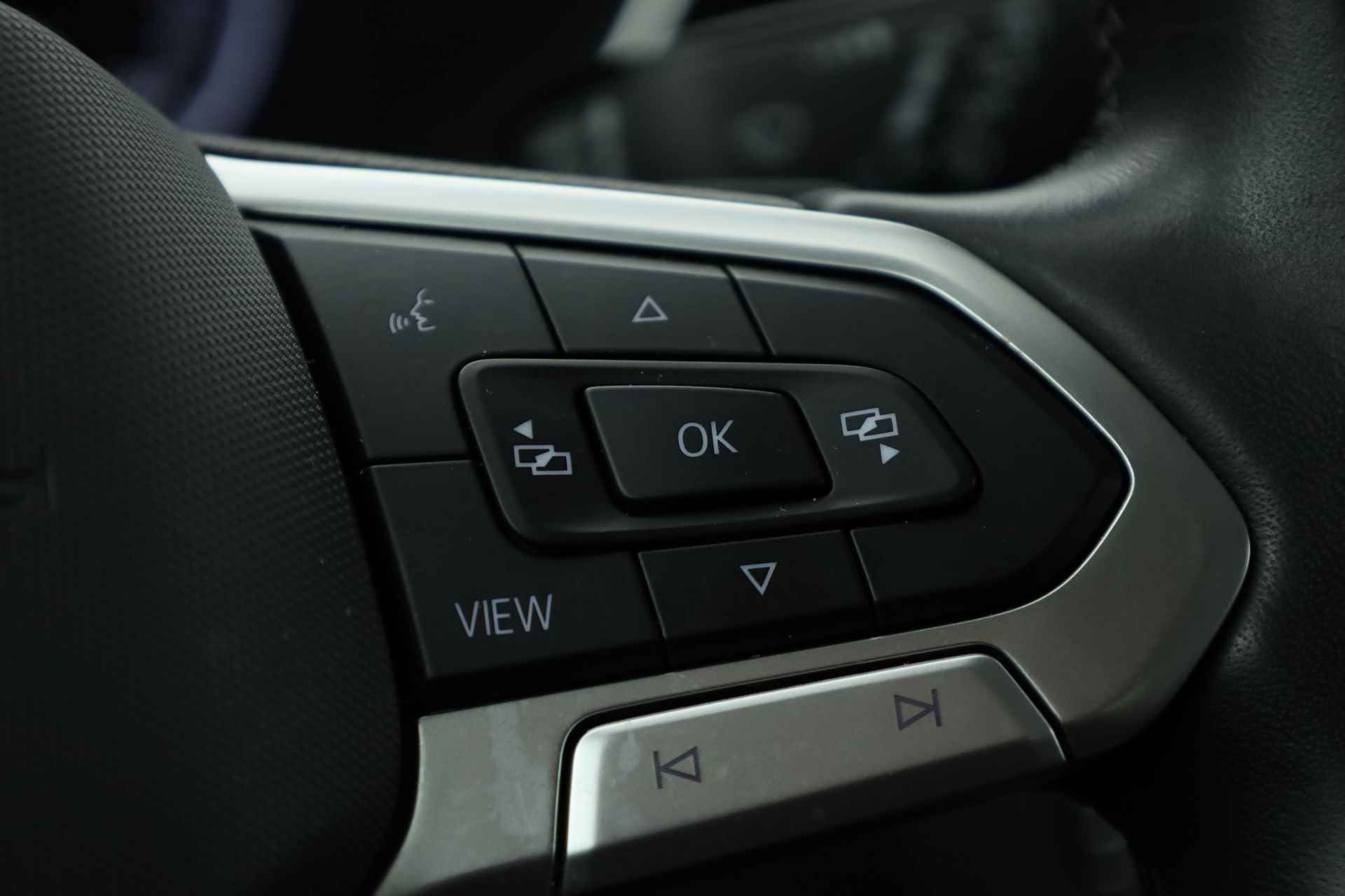 Volkswagen T-Cross 1.5 TSI 150pk DSG | Navi | Adapt. Cruise | PDC | Apple CarPlay | Trekhaak | Stoelverw. - 11/31
