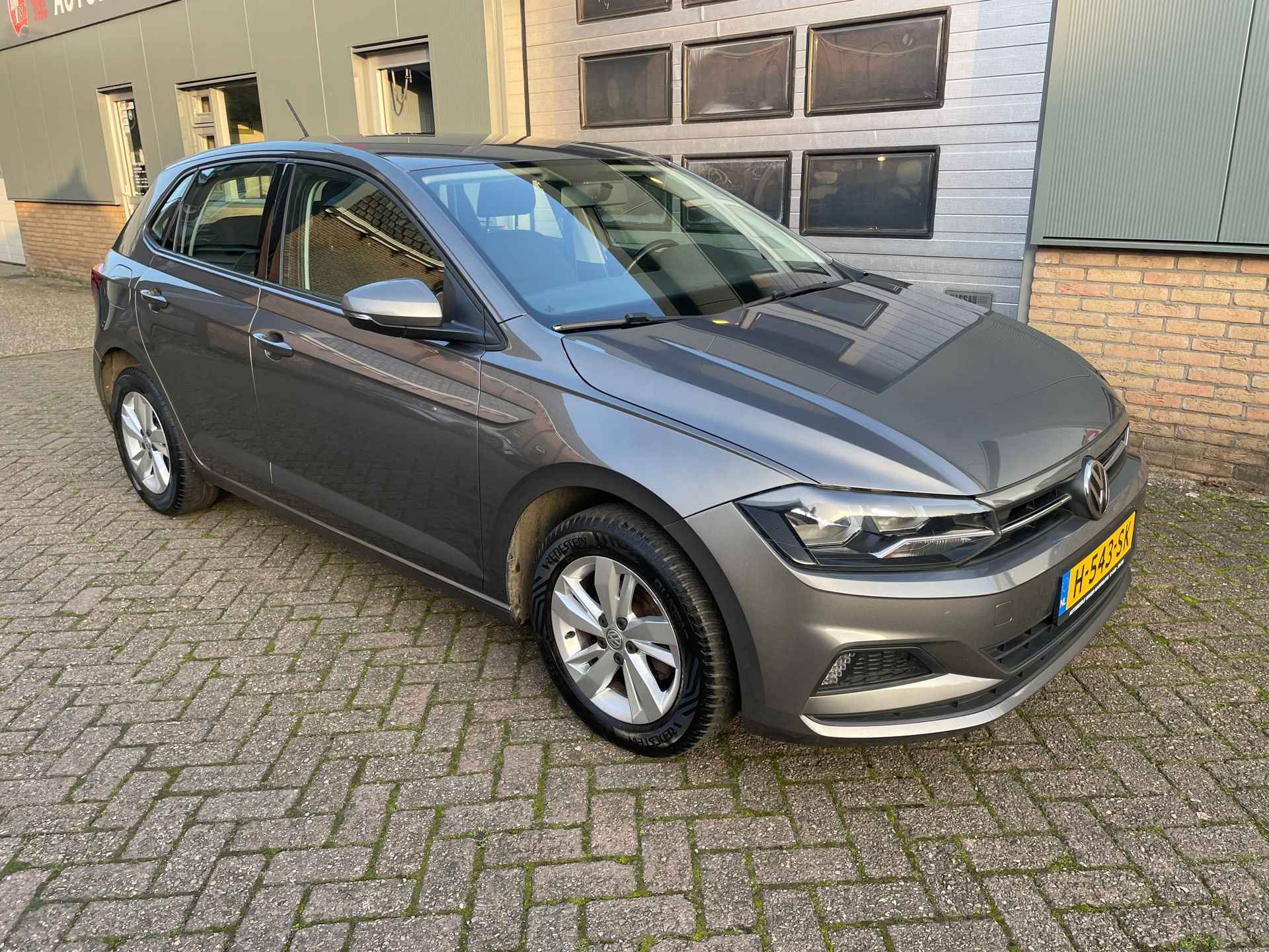 Volkswagen Polo 1.0 TSI Beats - 6/17