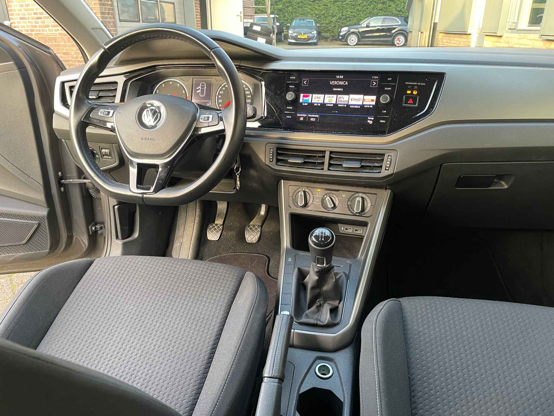 Volkswagen Polo 1.0 TSI Beats - 12/17