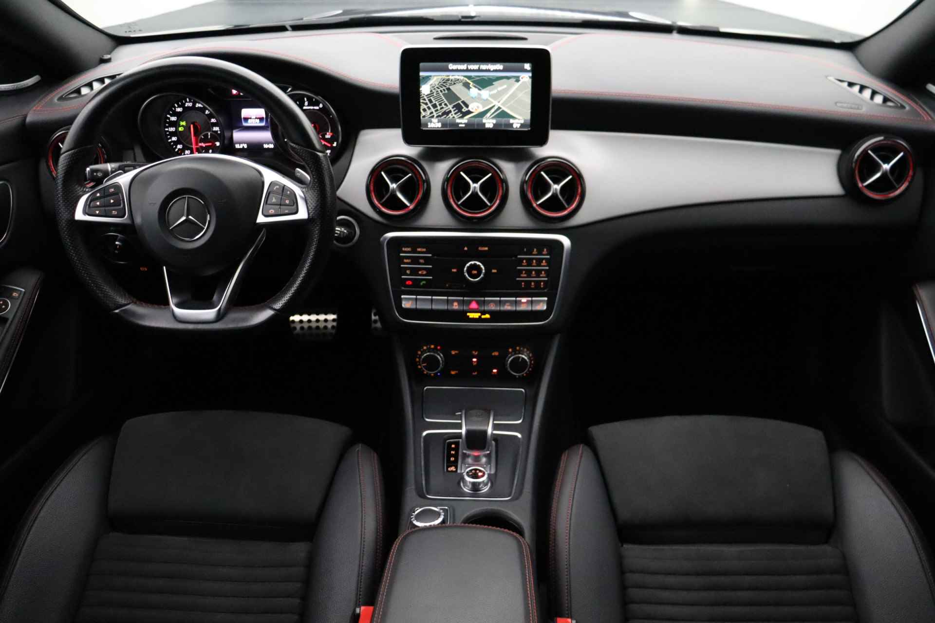 Mercedes-Benz CLA-Klasse Shooting Brake 45 AMG 4MATIC | Dealeronderhouden | Harman Kardon | Leder/alcantara | Navigatie - 3/32