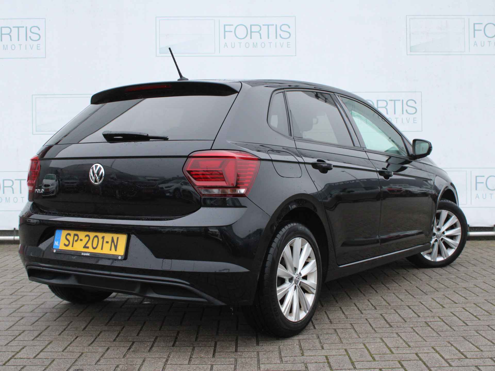 Volkswagen Polo 1.0 TSI Highline NL AUTO | DEALER ONDERHOUDEN | VELGEN | CARPLAY | ECC | - 3/22