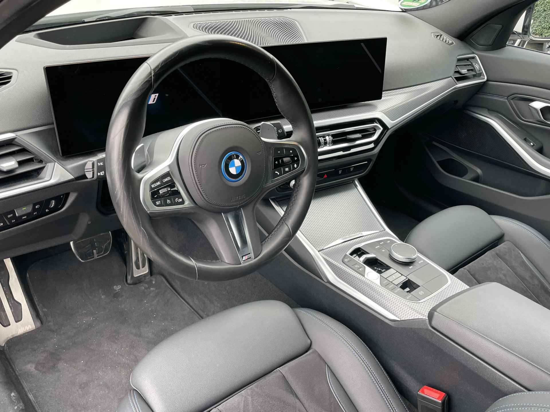 BMW 3 Serie Touring 330e | M-Sport | Camera | HiFi | Adapt. M onderstel - 10/29