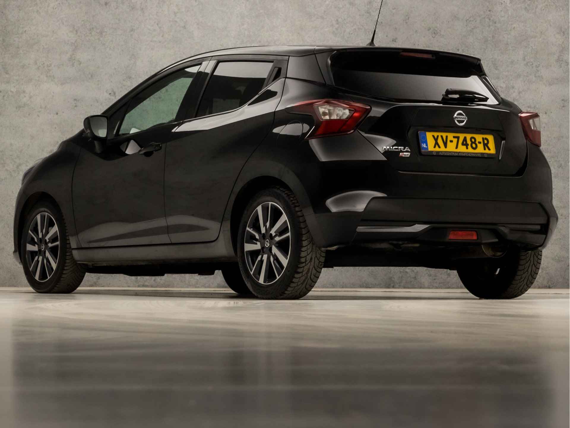 Nissan Micra 0.9 IG-T N-Connecta (NAVIGATIE, CLIMATE, GETINT GLAS, SPORTSTOELEN, CRUISE, KEYLESS, NIEUWE APK, NIEUWSTAAT) - 3/32