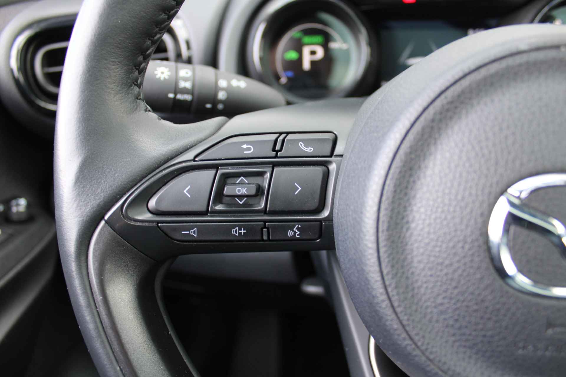 Mazda 2 Hybrid 1.5 Select | 16" LM | Airco | PDC | Camera | Panoramadak | Cruise | - 13/38