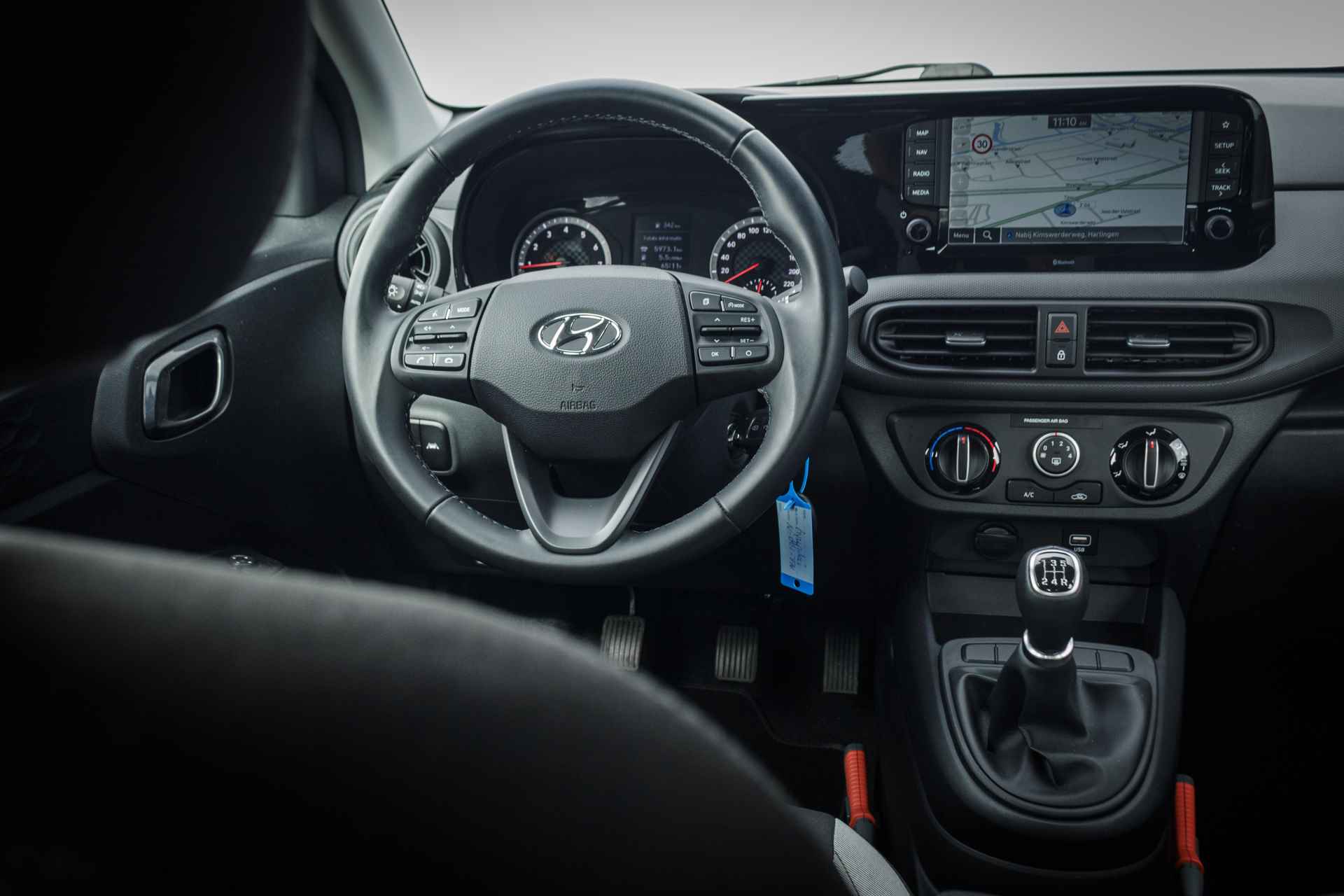 Hyundai i10 1.0 67 PK Comfort Smart 1 EIGN Rijklaar UNIEK !!!! | Airco | Elek. Pakket | Cr control | Navigatie | - 13/24