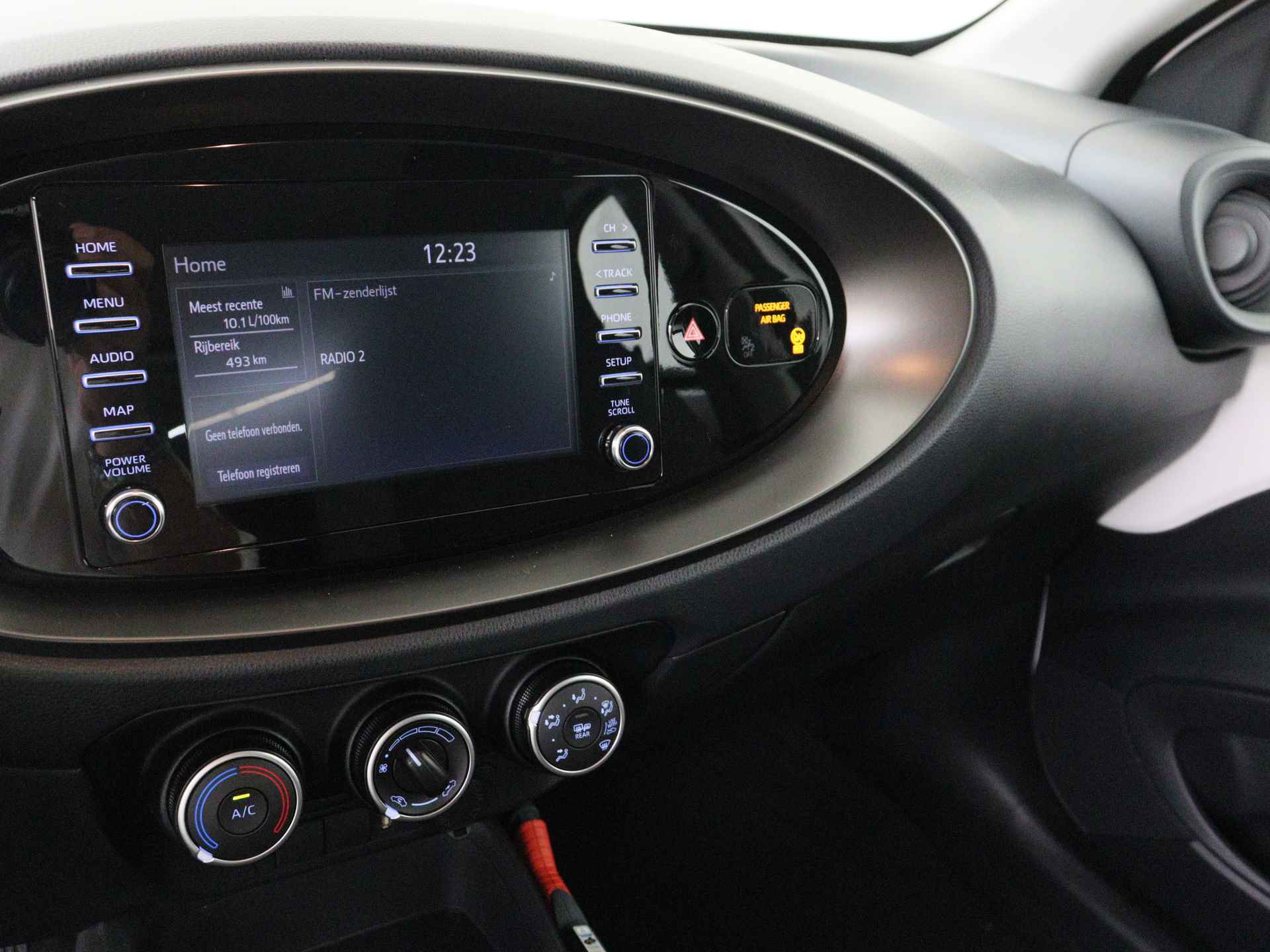 Toyota Aygo X 1.0 VVT-i S-CVT play *demo | Airco | Cruise Control | Apple CarPlay/ Android Auto | - 8/38