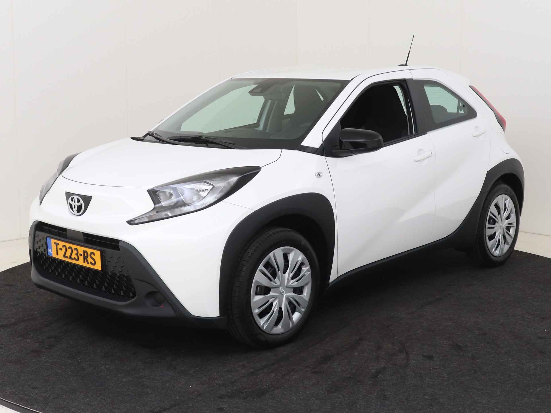 Toyota Aygo X 1.0 VVT-i S-CVT play *demo | Airco | Cruise Control | Apple CarPlay/ Android Auto | - 27/38