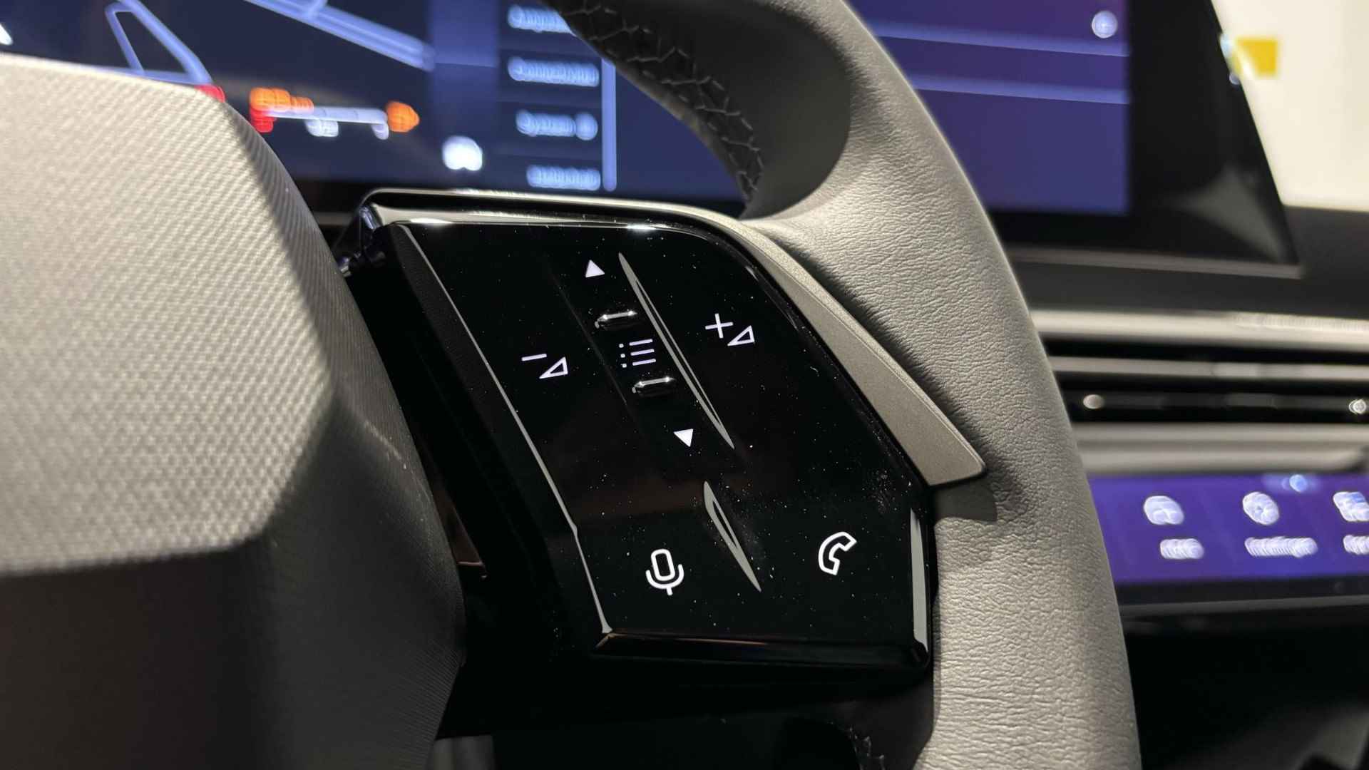 Peugeot 5008 Hybrid Allure - NAVIGATIE - 360 CAMERA - I-TOGGLES - 12/28