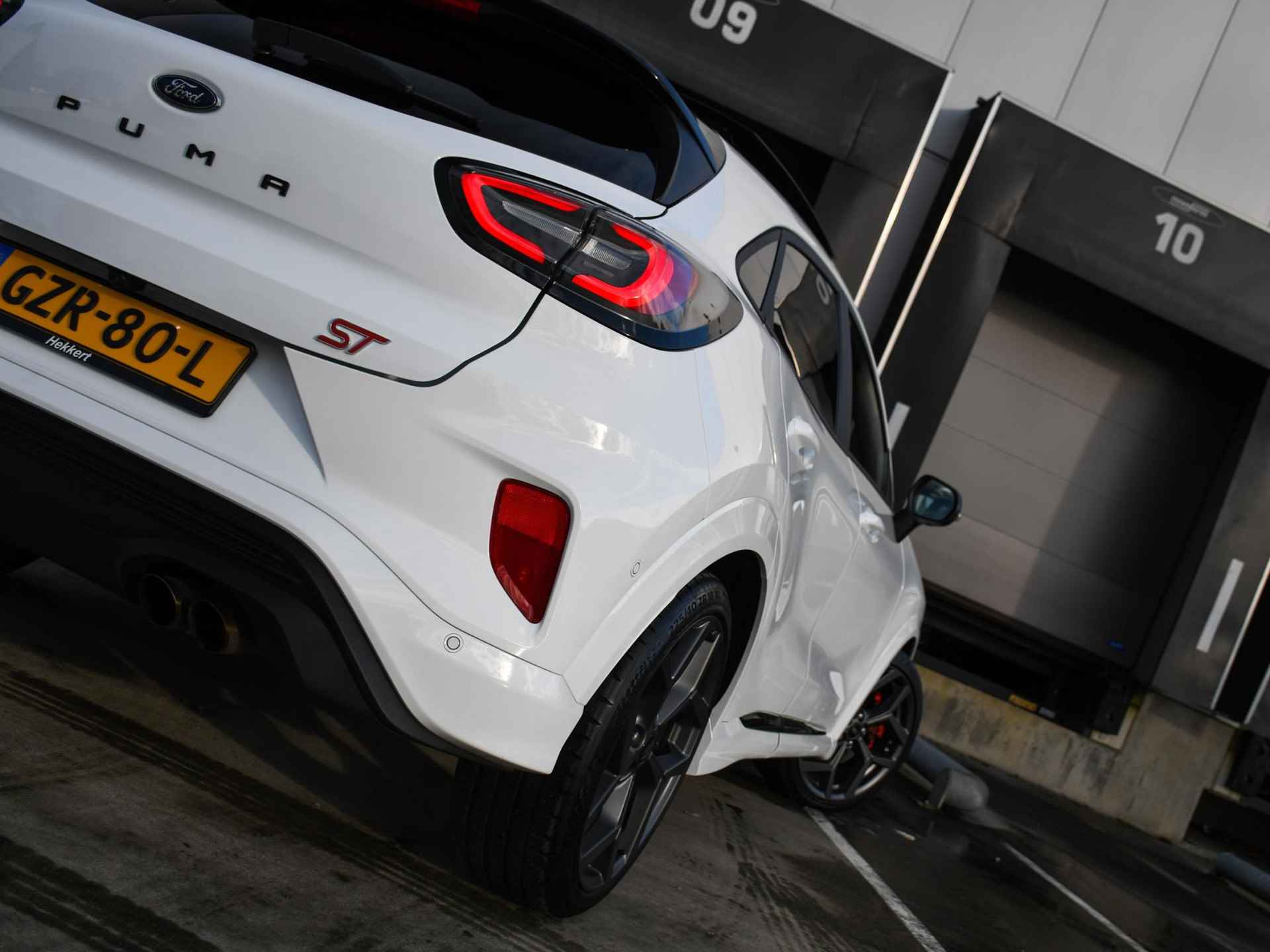 Ford Puma ST-X 1.0 EcoBoost Hybrid 170pk Automaat SCHUIF-DAK | 19''LM | WINTER PACK | B&O | LED | BLIS | KEYLESS | NAVI - 10/56