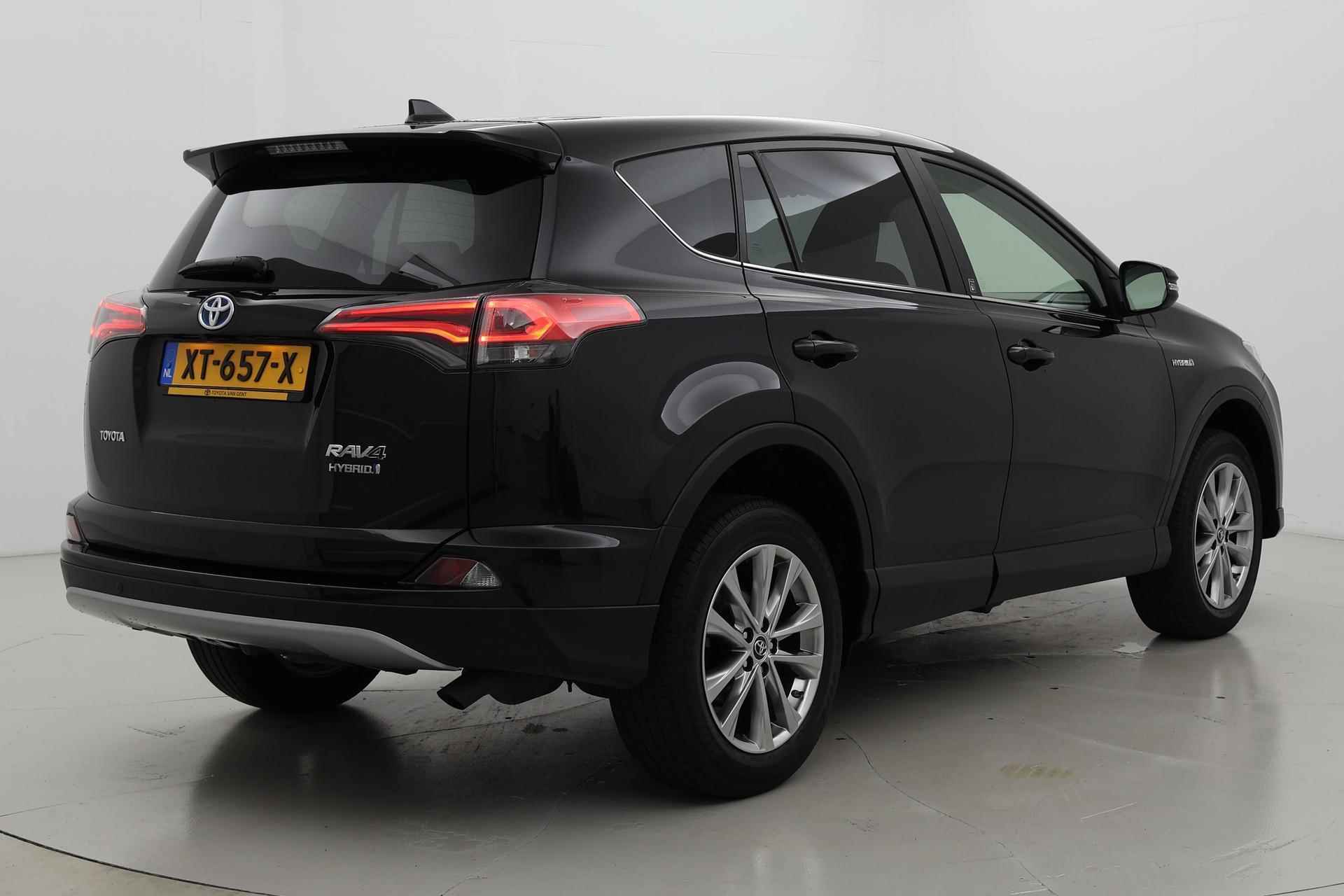 Toyota RAV4 2.5 Hybrid Black Edition - 31/32