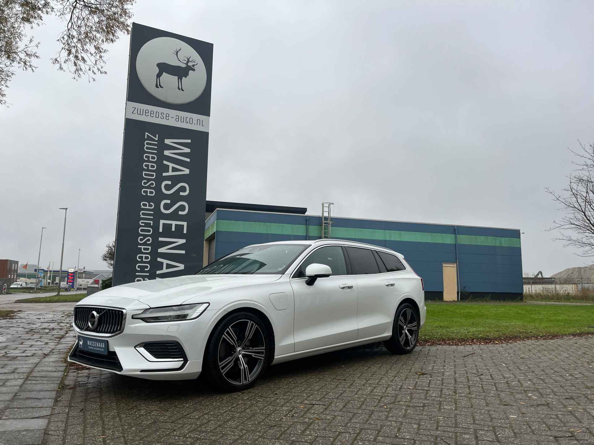 Volvo V60 T8 Twin Engine AWD Inscription Polestar | Rijklaarprijs | Massage stoelen | Pano dak - 31/33