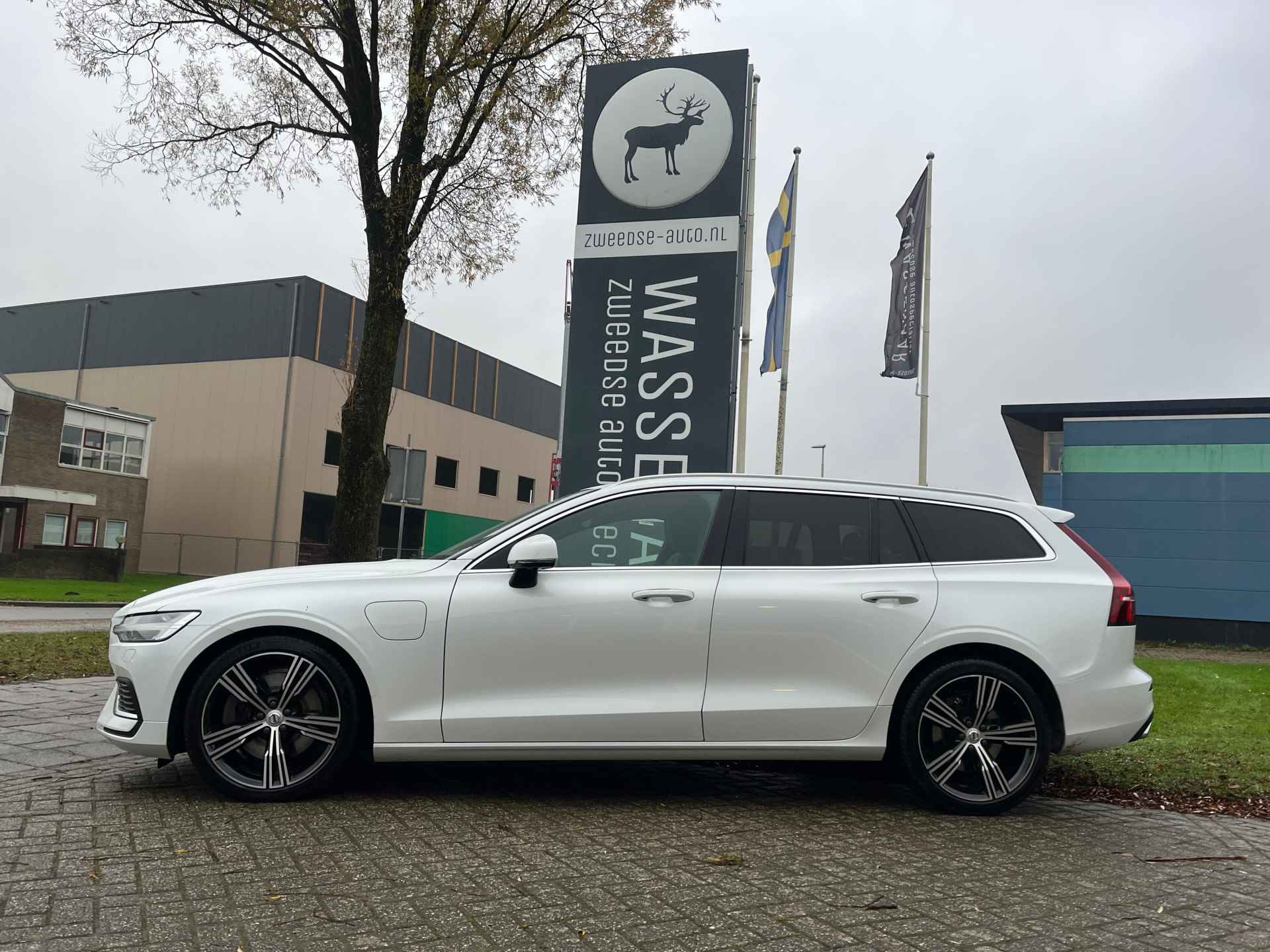 Volvo V60 T8 Twin Engine AWD Inscription Polestar | Rijklaarprijs | Massage stoelen | Pano dak - 32/33