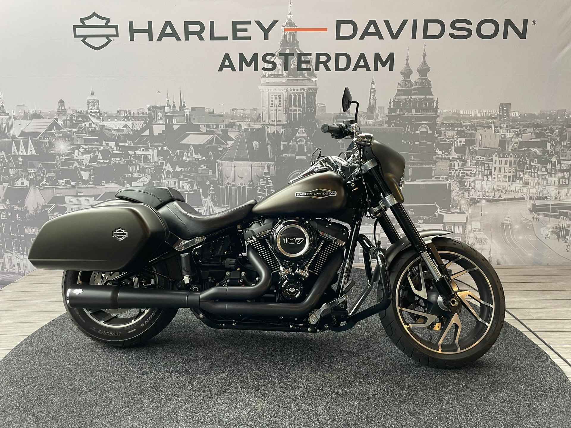 Harley-Davidson FLSB SPORT GLIDE - 1/8