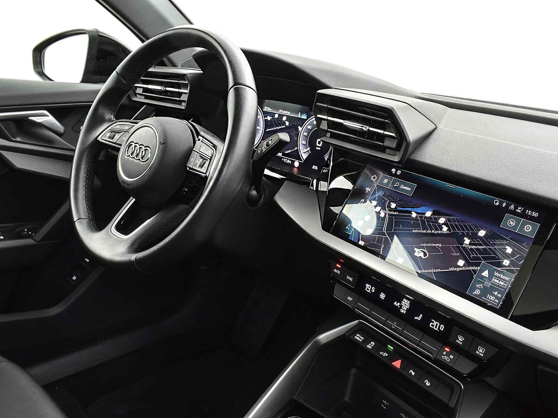 Audi A3 Sportback 40 TFSIe 204pk S-Tronic Business Edition | Panoramadak | Apple Car Play | Parkeerassistent | Elek. Achterklep | Cruise Control | P-Sensoren | Clima | 12 maanden BOVAG Garantie - 12/30