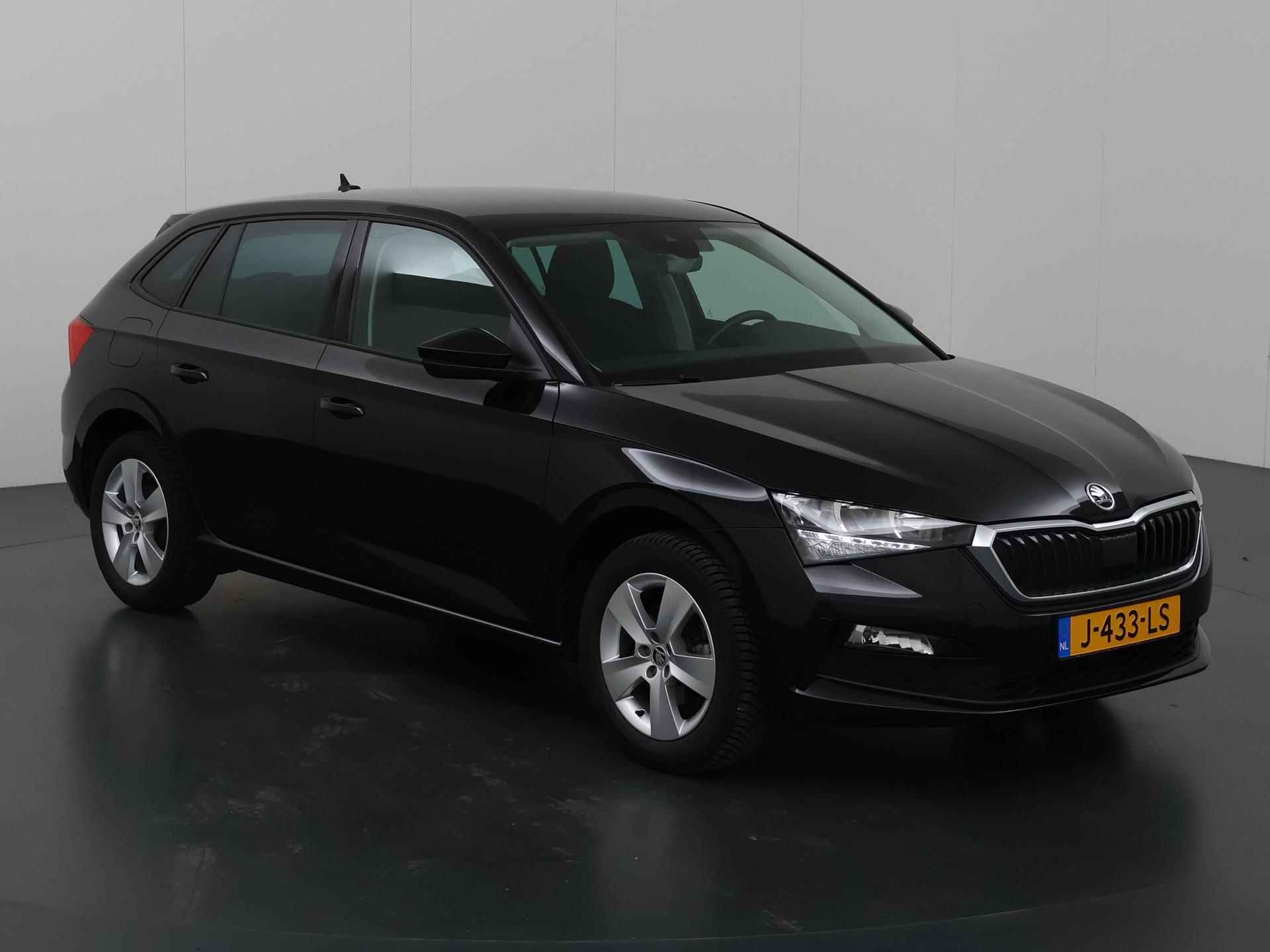 Skoda Scala 1.0 TSI Ambition | Climate Control | Parkeersensoren | Bluetooth | Trekhaak | Navigatie via CarPlay | Cruise Controle | NL Auto | - 24/40