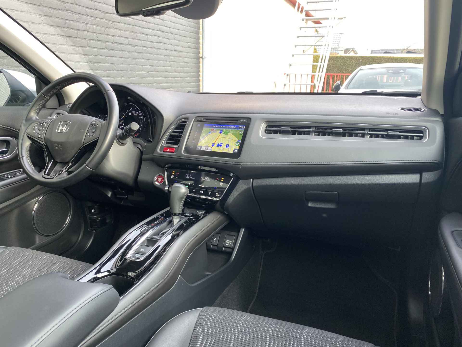 Honda HR-V 1.5 i-VTEC Executive AUT. | dealer onderhouden | navigatie | panoramadak | camera | keyless go - 23/44