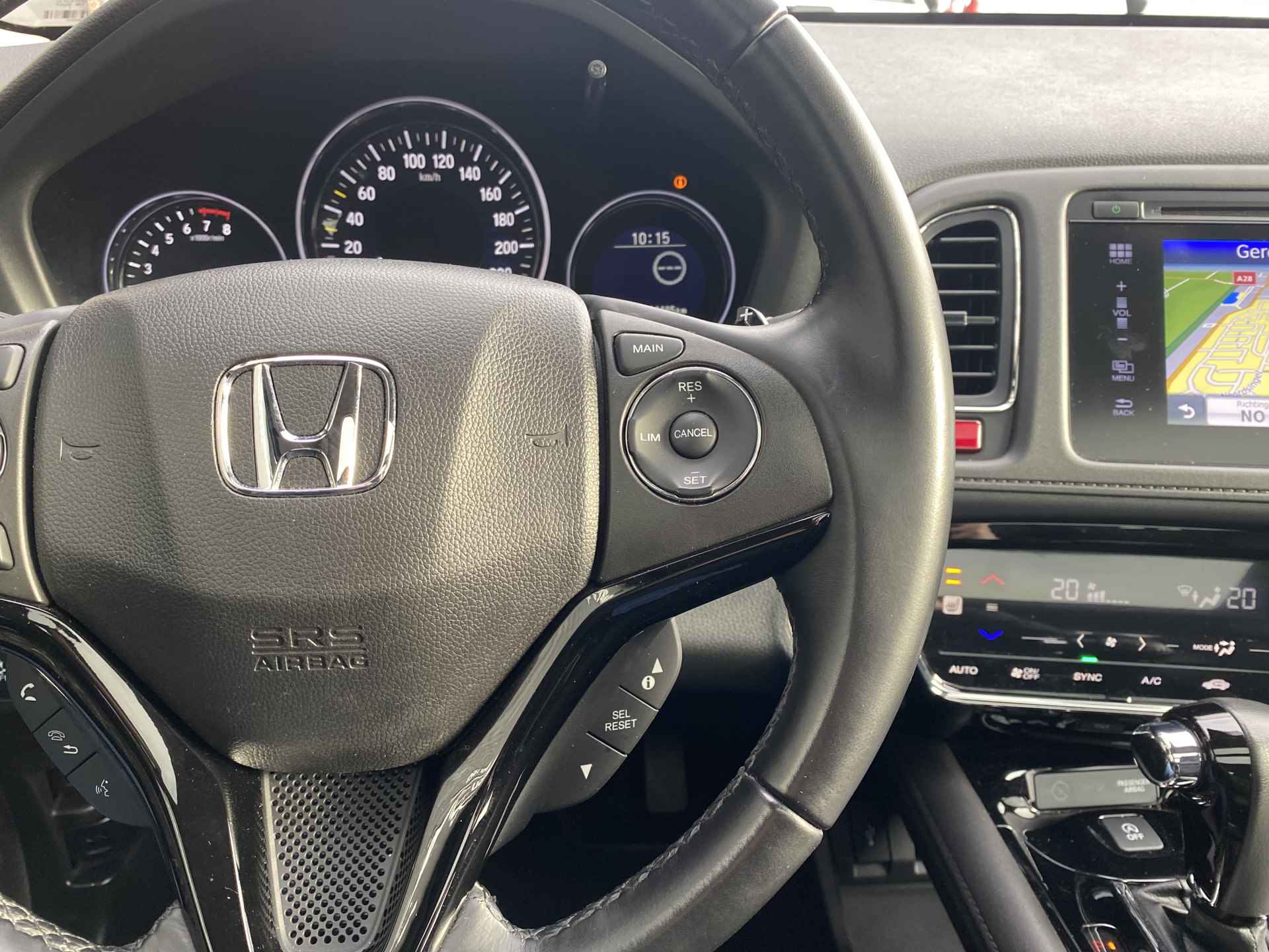 Honda HR-V 1.5 i-VTEC Executive AUT. | dealer onderhouden | navigatie | panoramadak | camera | keyless go - 39/44