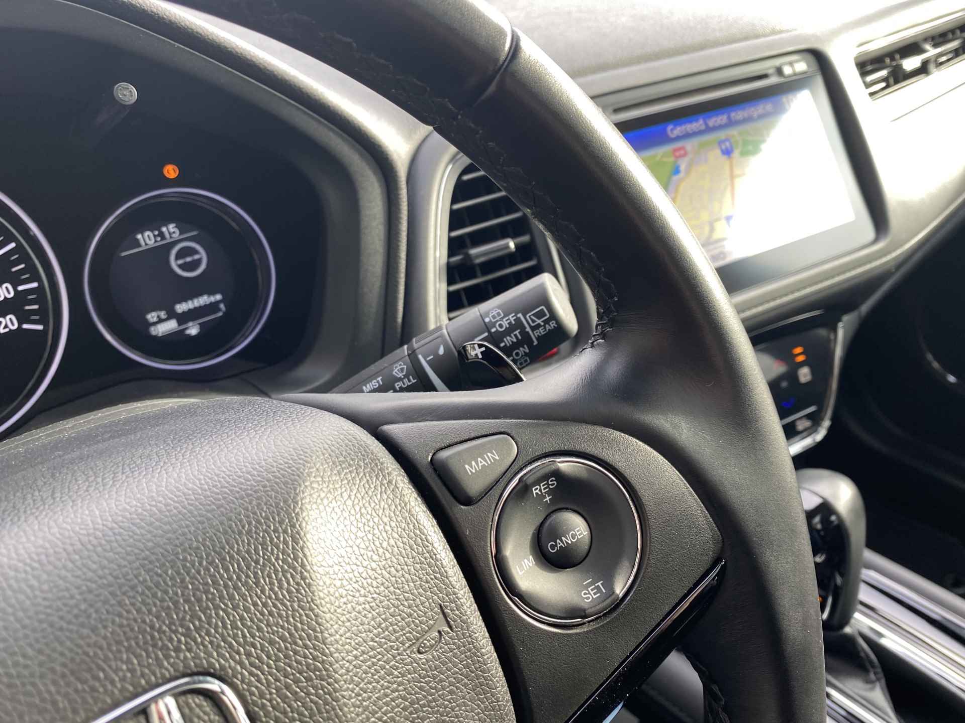 Honda HR-V 1.5 i-VTEC Executive AUT. | dealer onderhouden | navigatie | panoramadak | camera | keyless go - 41/44