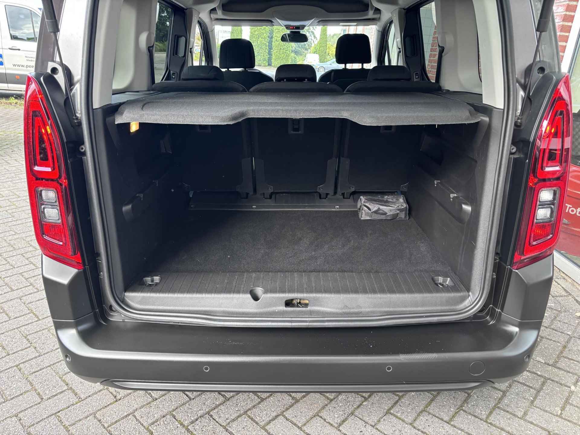 Citroën Berlingo MPV Feel Pack 1.2 Turbo 130pk EAT8 AUTOMAAT | CAMERA | CLIMA | CRUISE | APPLE CARPLAY / ANDROID AUTO | DAB+ - 16/57