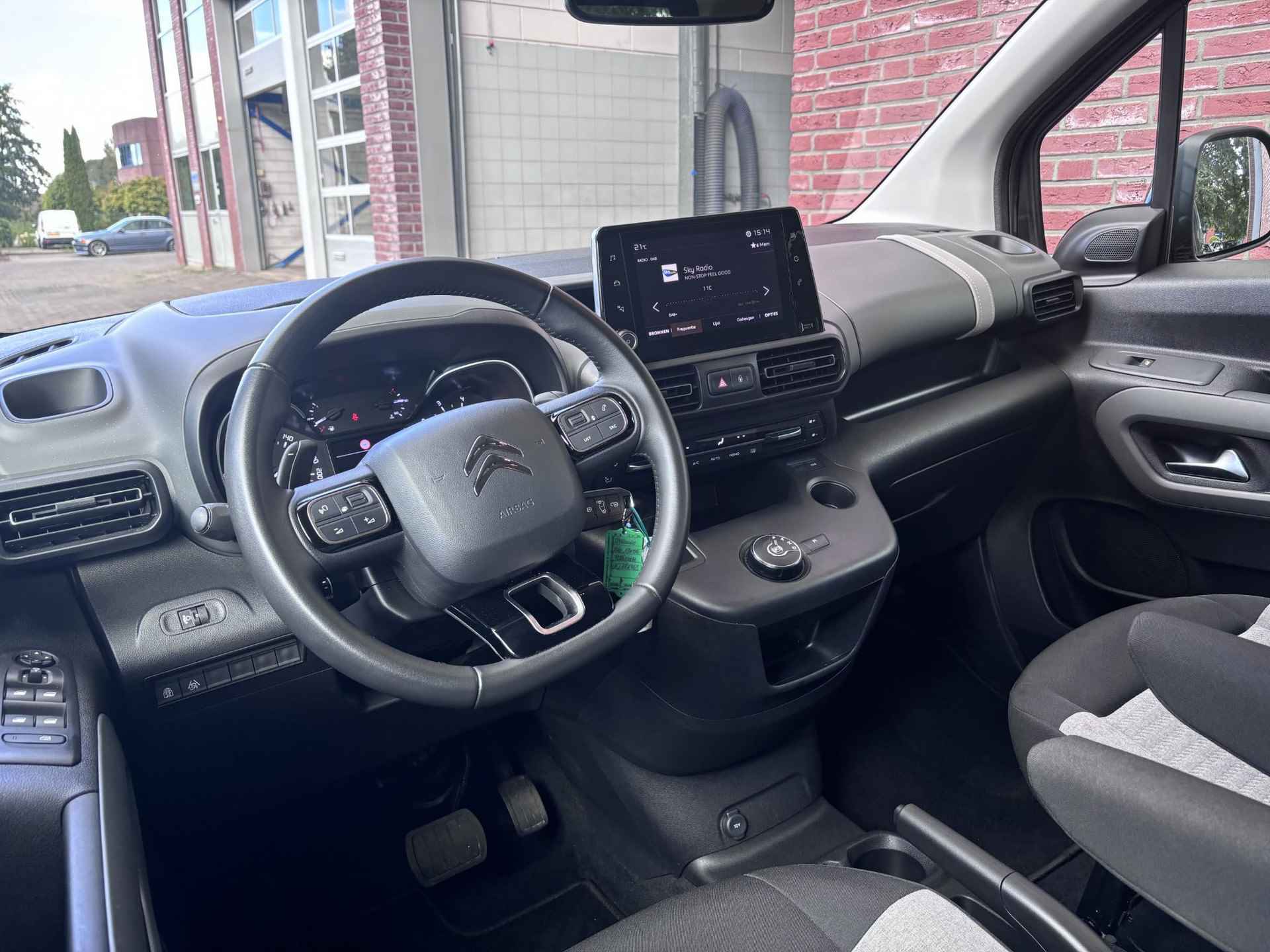 Citroën Berlingo MPV Feel Pack 1.2 Turbo 130pk EAT8 AUTOMAAT | CAMERA | CLIMA | CRUISE | APPLE CARPLAY / ANDROID AUTO | DAB+ - 17/57