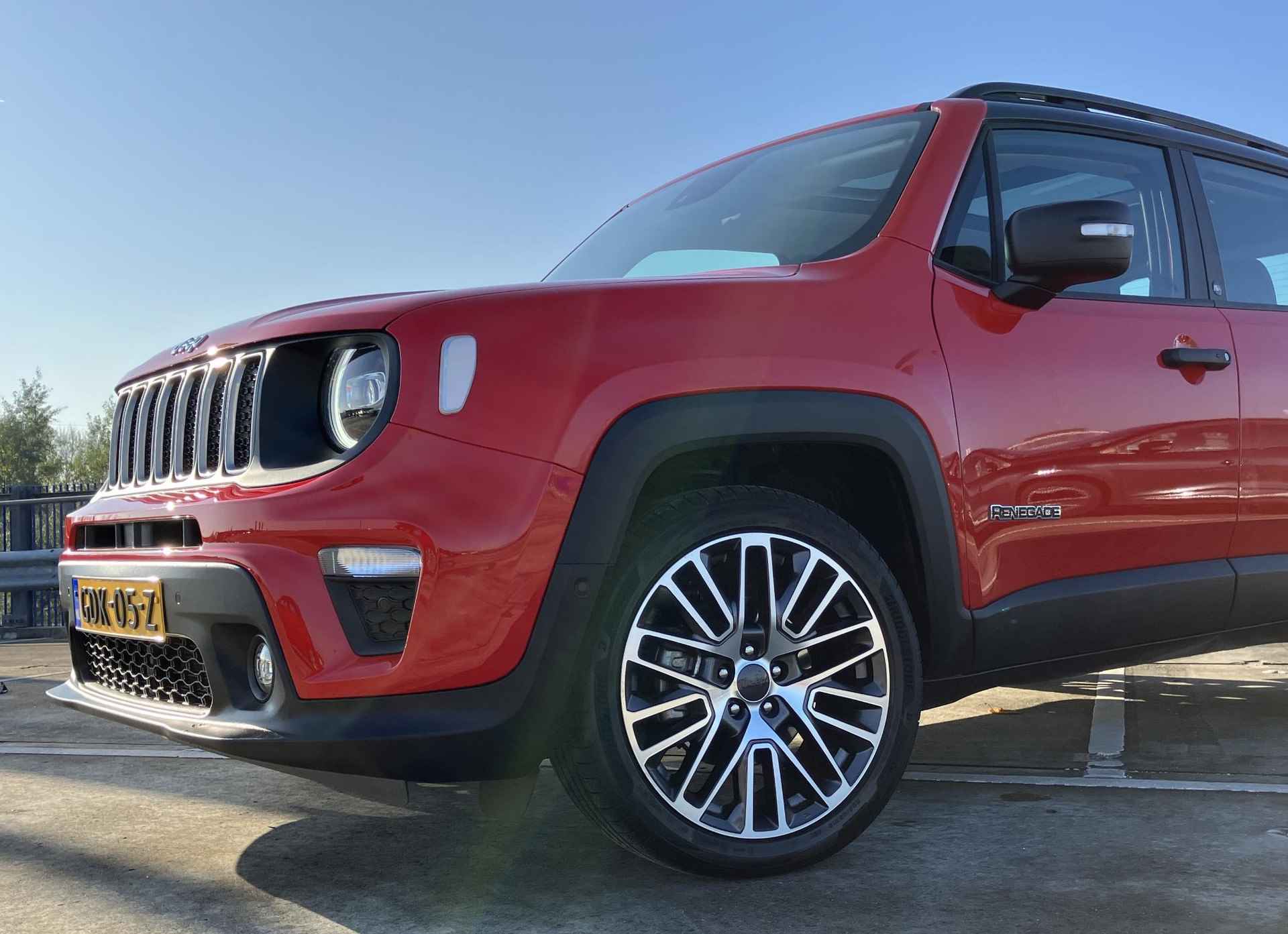 Jeep Renegade 1.5T e-Hybrid Summit Schuifdak / 19" Velgen - 50/55