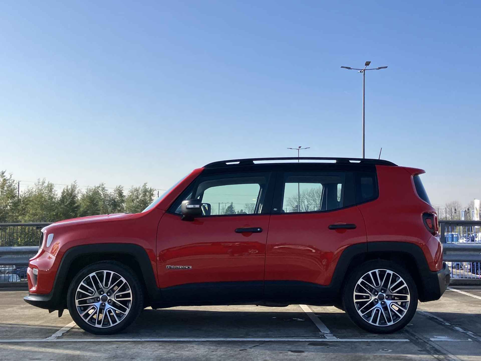 Jeep Renegade 1.5T e-Hybrid Summit Schuifdak / 19" Velgen - 51/55