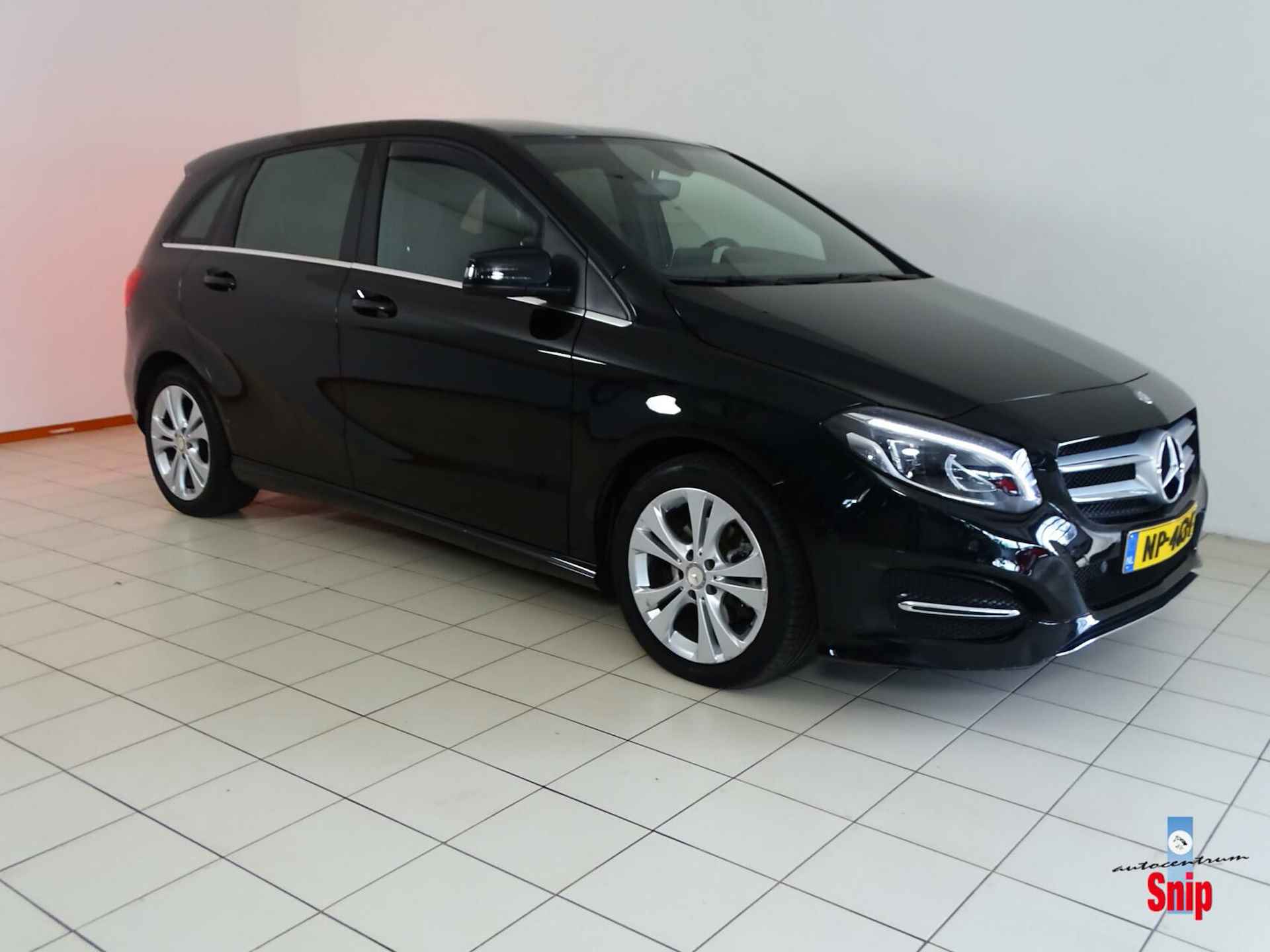 Mercedes B-klasse 180 Business Solution AMG 29.000km! - 18/28