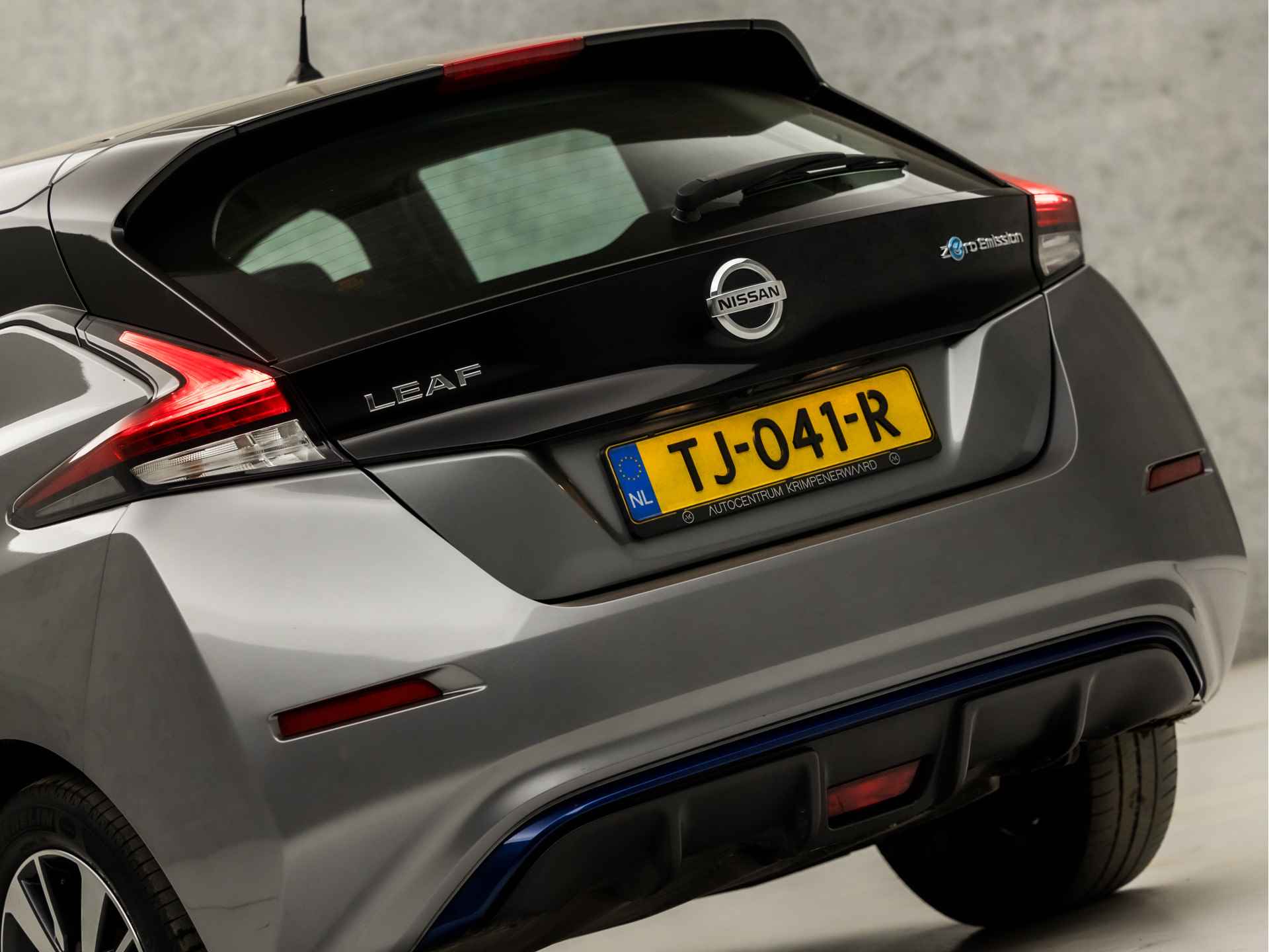 Nissan Leaf Acenta 40 kWh 150Pk Automaat (APPLE CARPLAY, GROOT NAVI, STOELVERWARMING, CAMERA, SPORTSTOELEN, ADAPTIVE CRUISE, DAB+, CRUISE, LM VELGEN, NIEUWE APK, NIEUWSTAAT) - 17/38