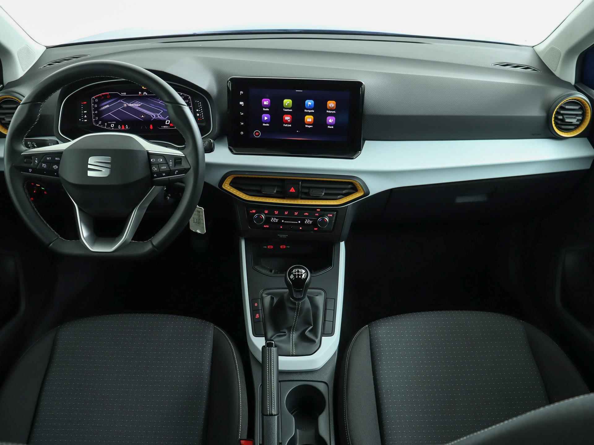 SEAT Arona 1.0 TSI 95pk Style | Navigatie | Adaptive Cruise | Parkeerhulp | DAB | Apple CarPlay | - 4/41