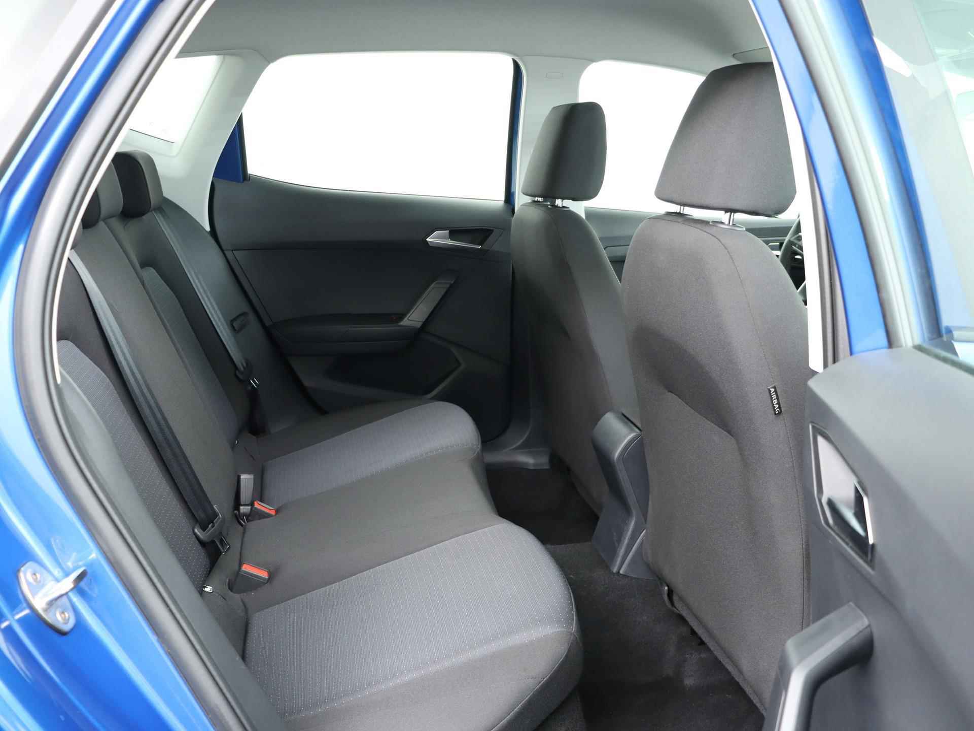 SEAT Arona 1.0 TSI 95pk Style | Navigatie | Adaptive Cruise | Parkeerhulp | DAB | Apple CarPlay | - 17/41