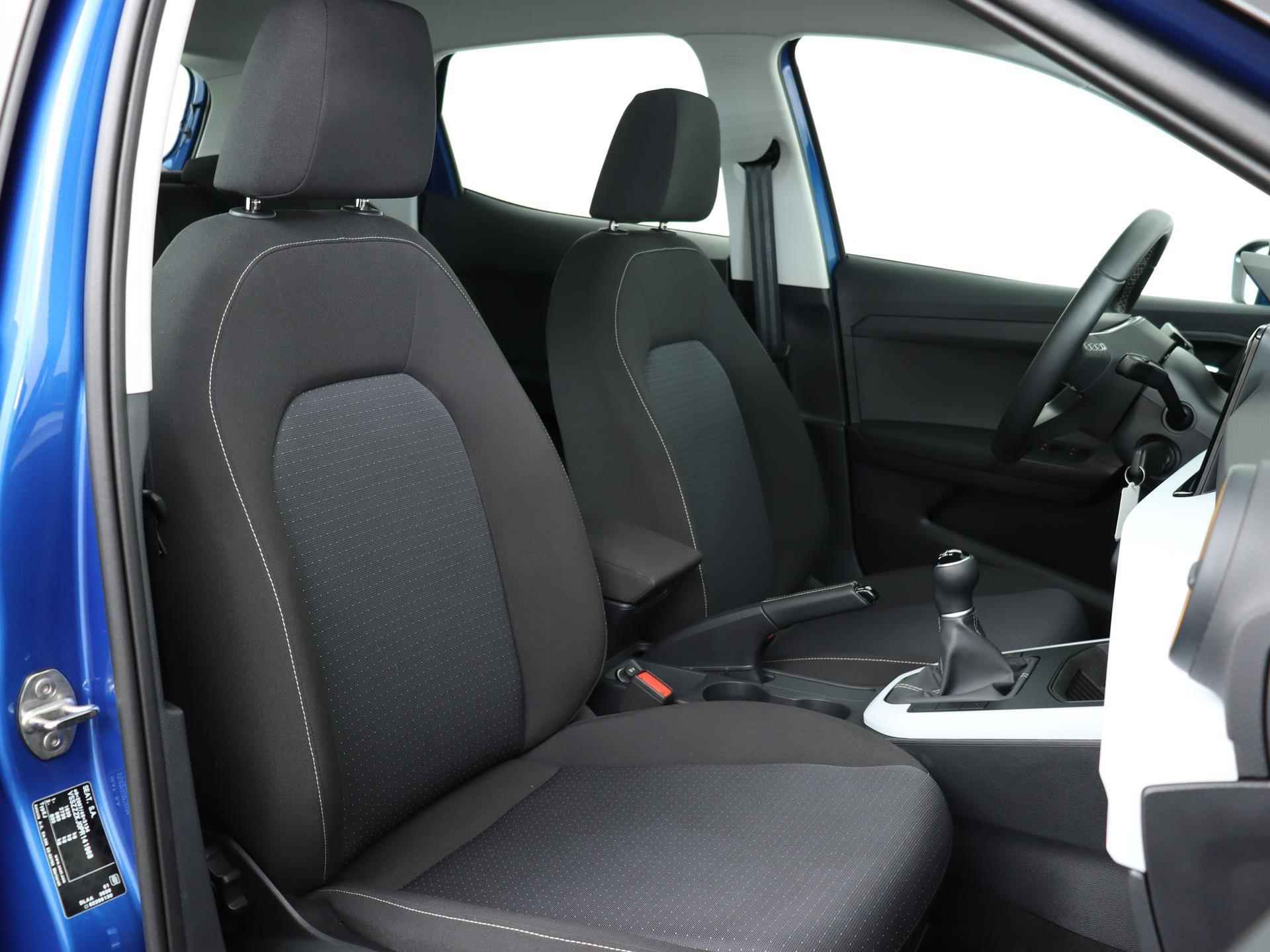SEAT Arona 1.0 TSI 95pk Style | Navigatie | Adaptive Cruise | Parkeerhulp | DAB | Apple CarPlay | - 19/41