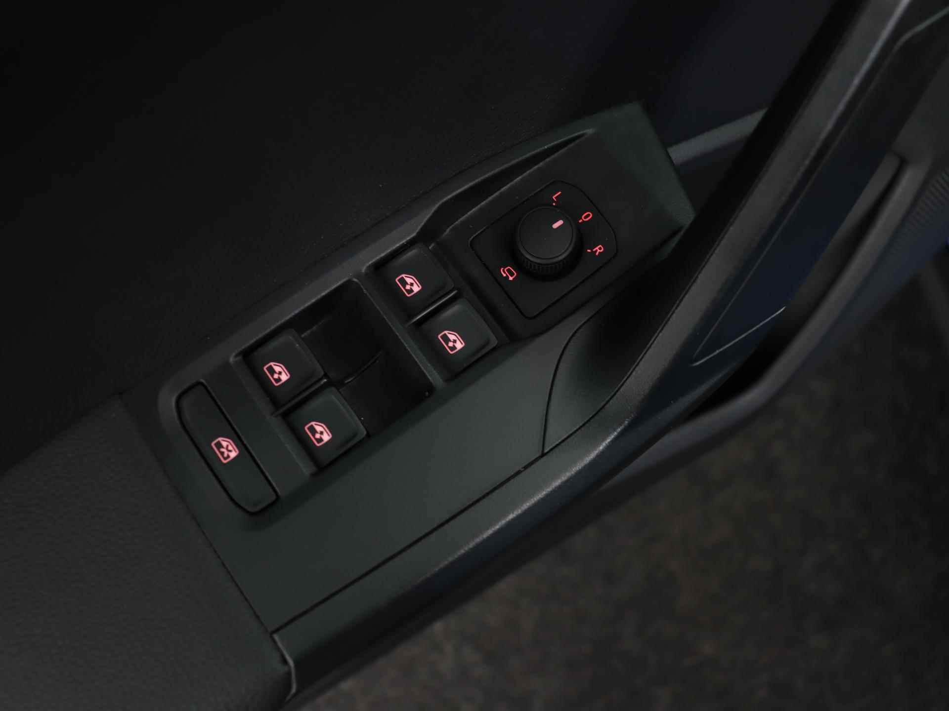 SEAT Arona 1.0 TSI 95pk Style | Navigatie | Adaptive Cruise | Parkeerhulp | DAB | Apple CarPlay | - 23/41