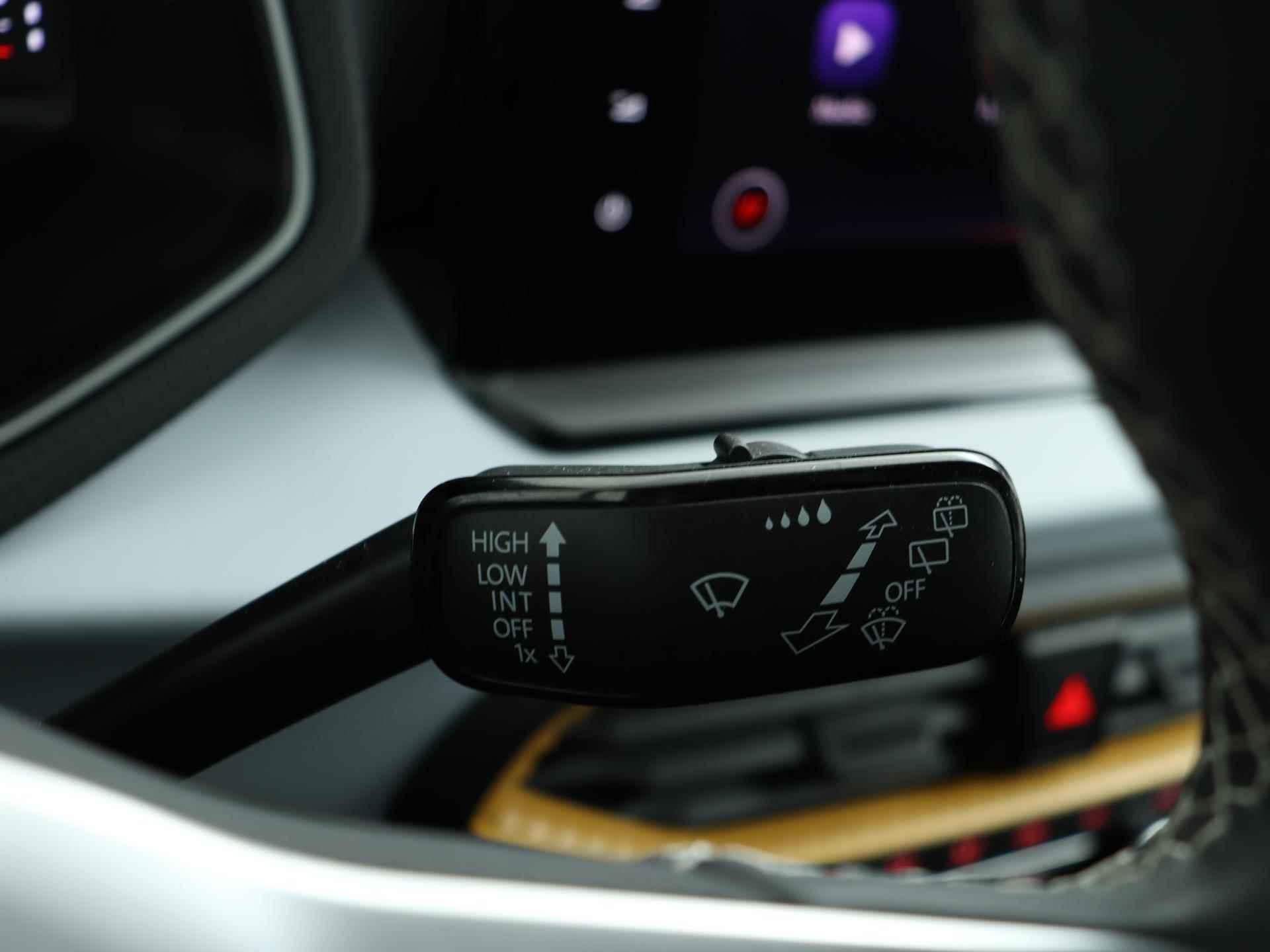 SEAT Arona 1.0 TSI 95pk Style | Navigatie | Adaptive Cruise | Parkeerhulp | DAB | Apple CarPlay | - 29/41