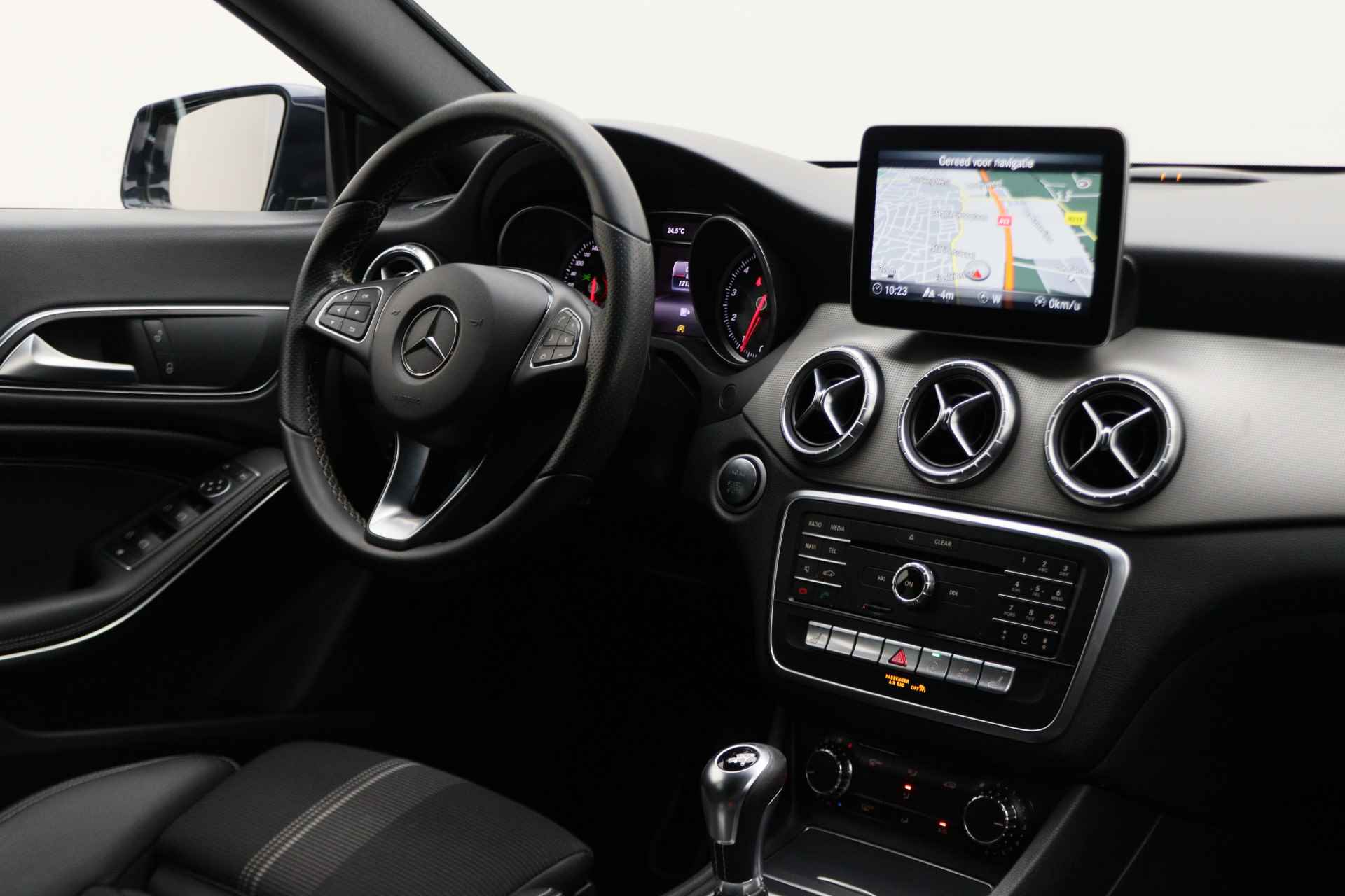 Mercedes-Benz CLA-Klasse Shooting Brake 180 Business Solution LED, Camera, Apple CarPlay, Navigatie, Cruise, Stoelverwarming, 18'' - 25/44