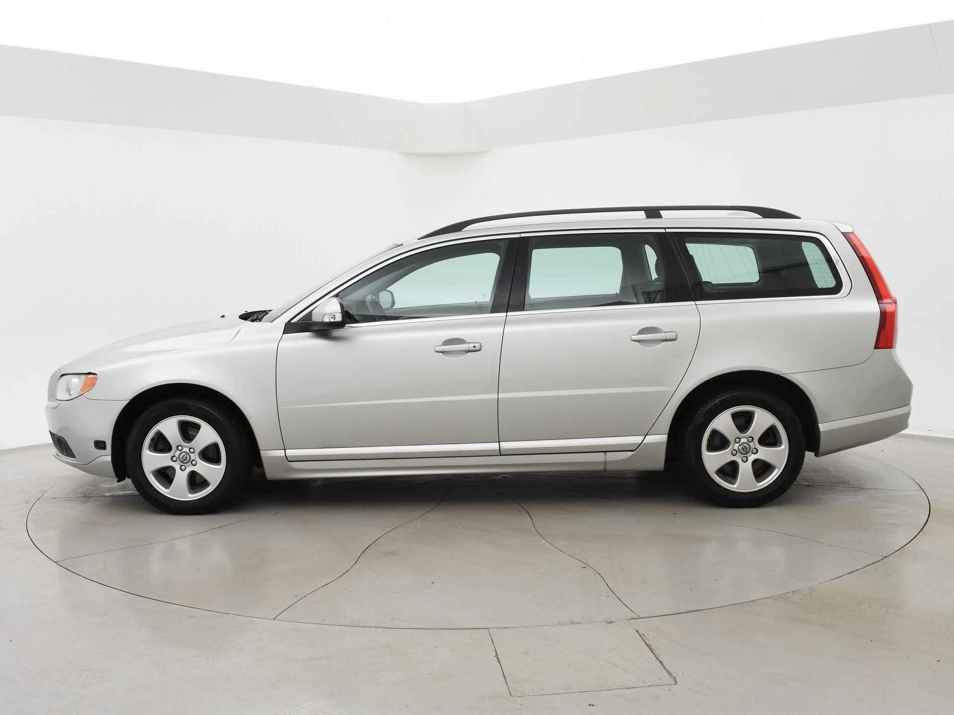 Volvo V70 2.0I 146 PK AUTOMAAT + TREKHAAK | STOELVERWARMING VOOR + ACHTER - 6/29