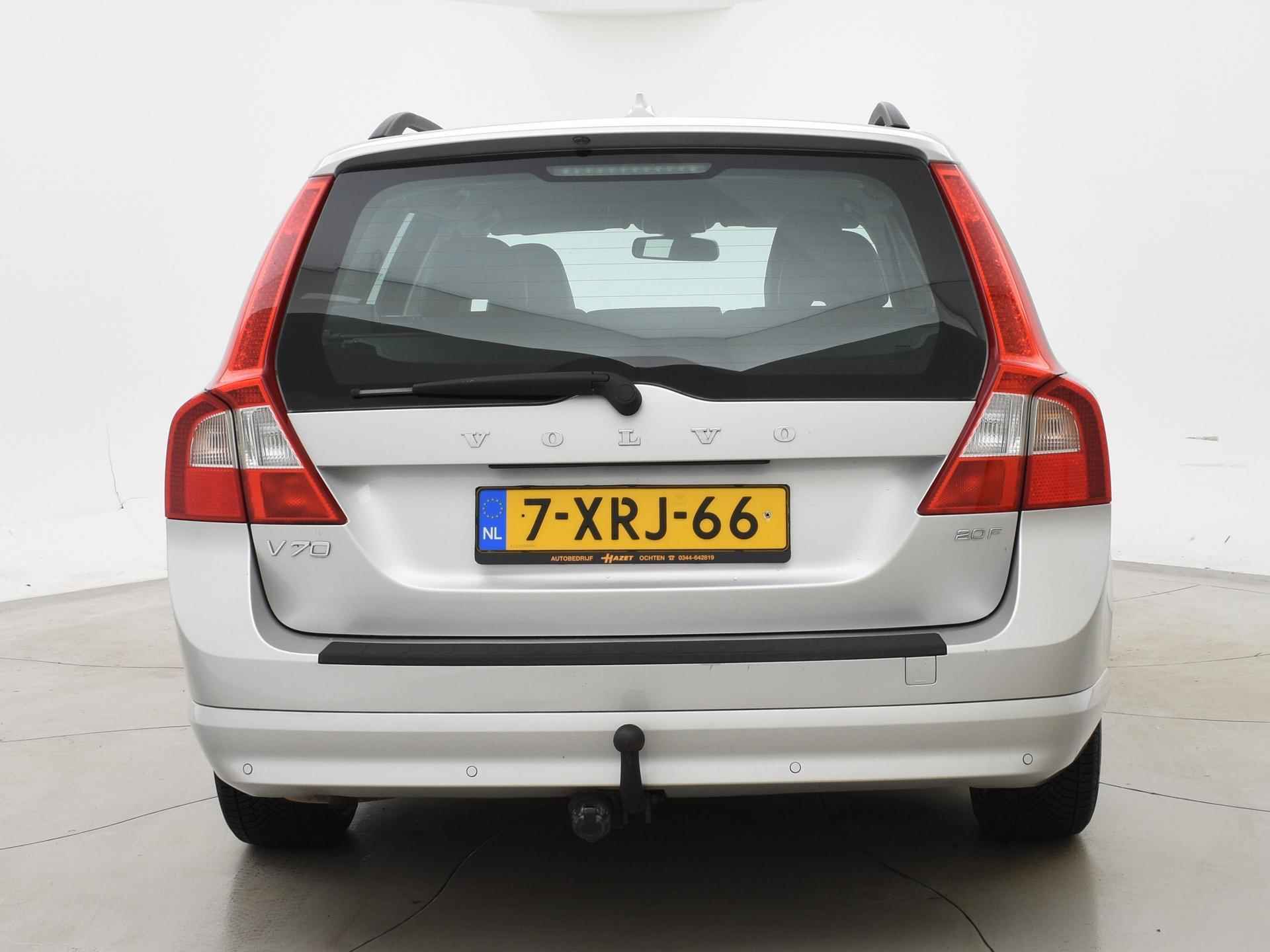 Volvo V70 2.0I 146 PK AUTOMAAT + TREKHAAK | STOELVERWARMING VOOR + ACHTER - 8/29