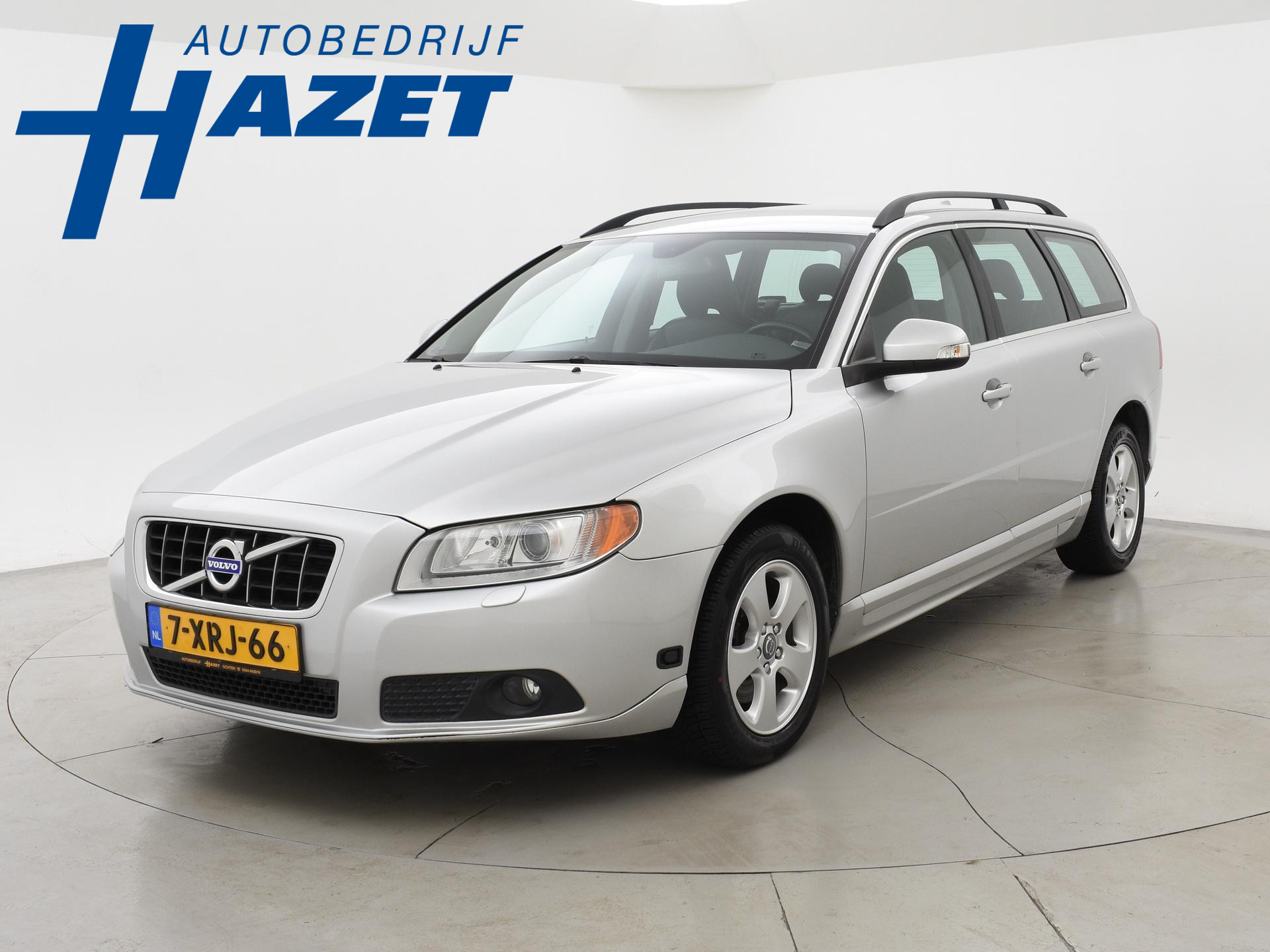 Volvo V70 2.0I 146 PK AUTOMAAT + TREKHAAK | STOELVERWARMING VOOR + ACHTER