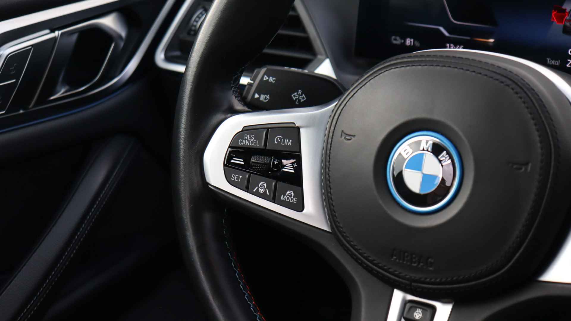 BMW i4 M50 High Executive M-Sport | Stoelventilatie | Harman/Kardon | Schuifdak | Head-up | Laserlight | Trekhaak | - 35/37