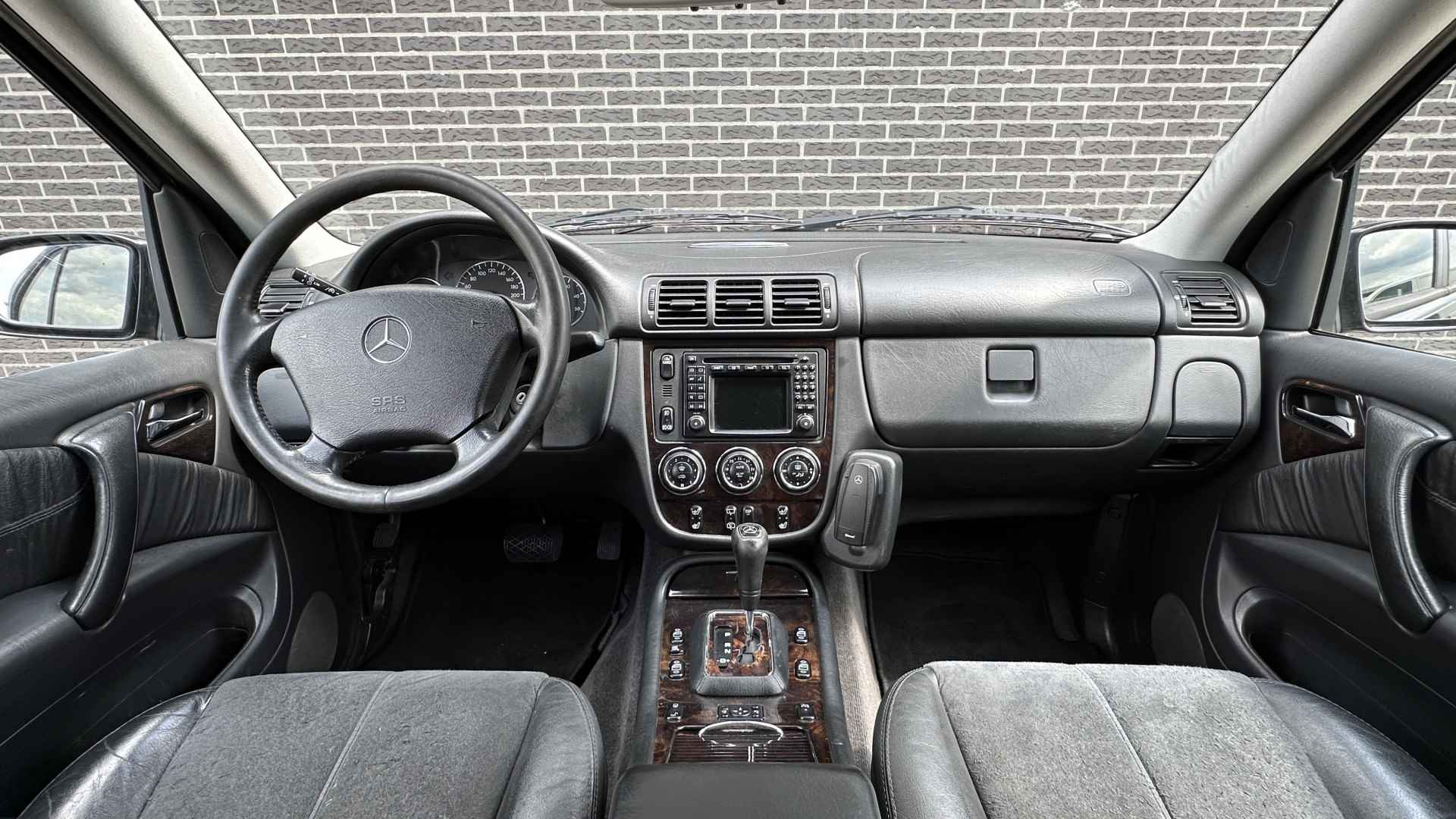 Mercedes-Benz M-Klasse 270 CDI Special Edition | Leder | Climate Control | Navigatie | Elektrisch pakket - 2/34