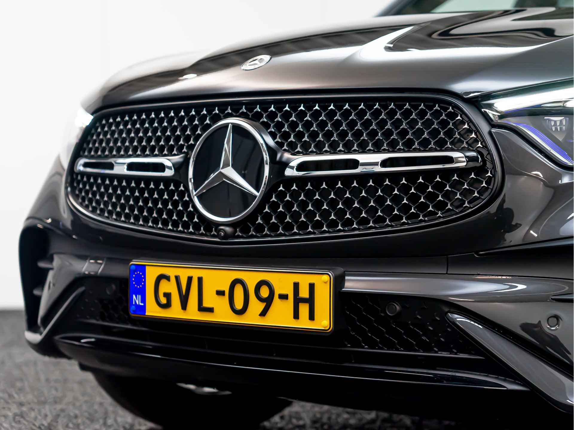 Mercedes-Benz GLC Coupé GLC 300e 4MATIC AMG Line | NIEUW | NIGHT | Achteras Sturing - 15/34