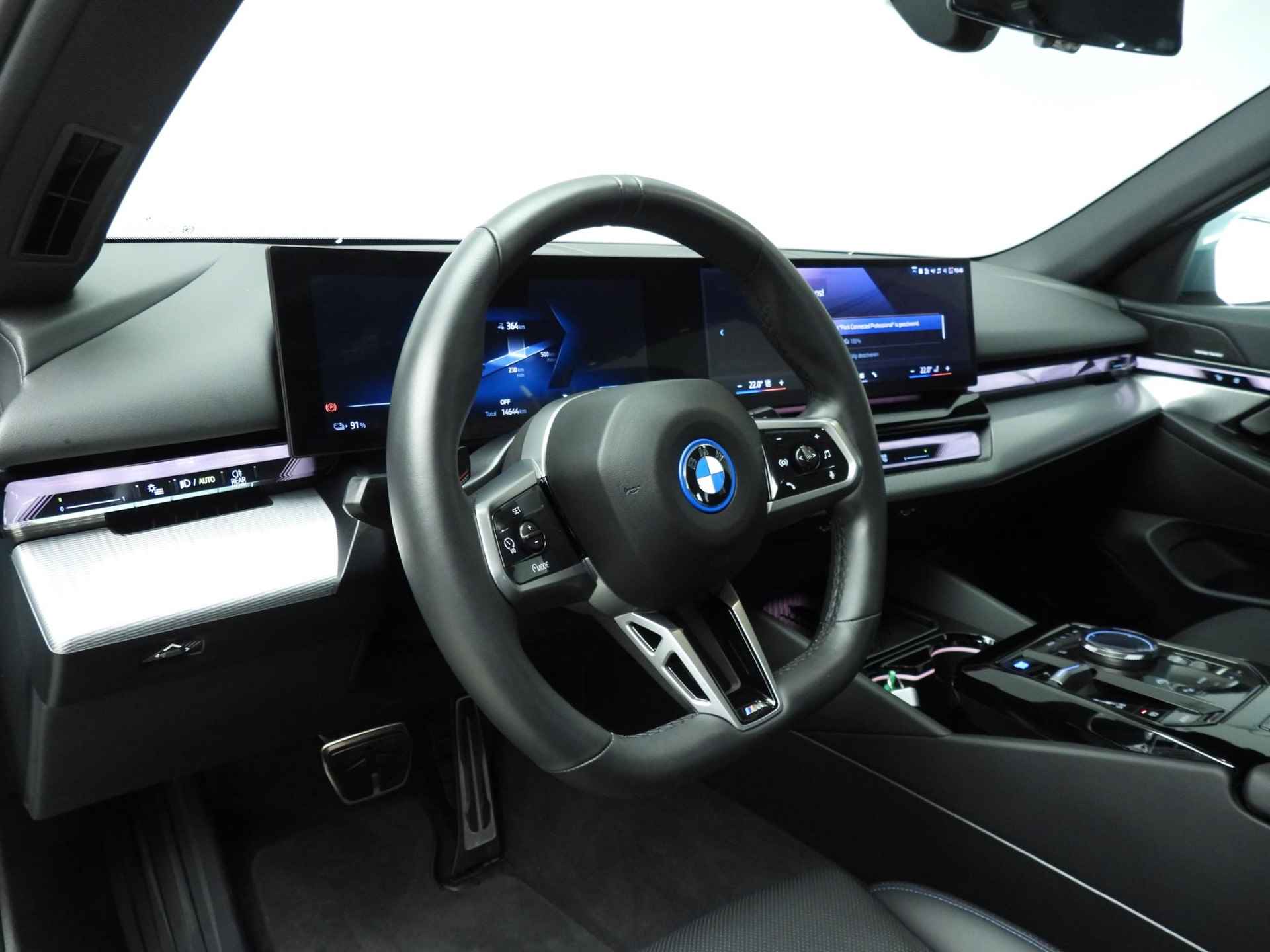 BMW i5 Touring eDrive40 | M-Sportpakket | LED | Navigatie | Sportstoelen | Stoelverwarming | DAB | Harman-kardon sound | Alu 20 inch - 7/45