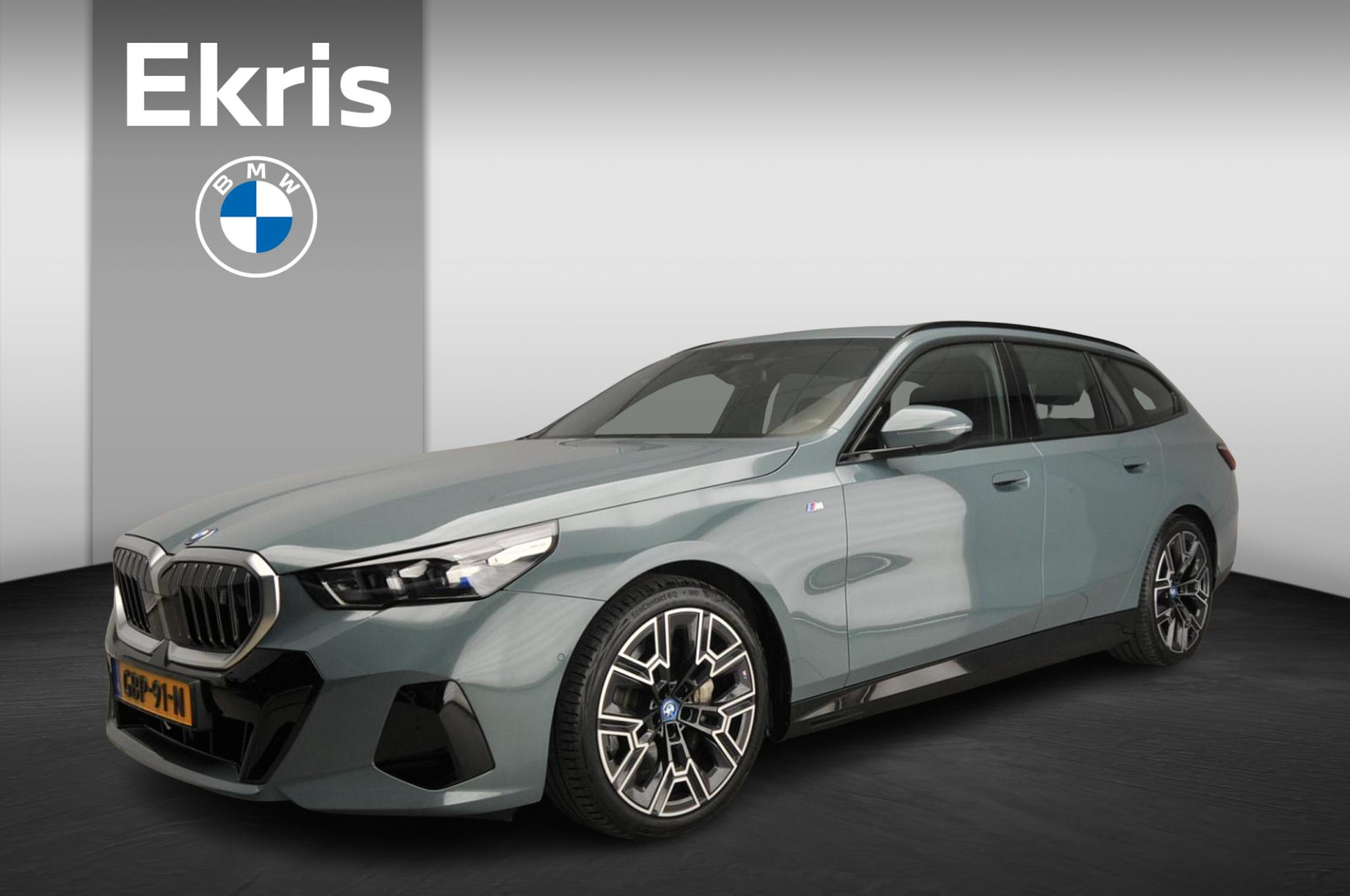 BMW i5 Touring eDrive40 | M-Sportpakket | LED | Navigatie | Sportstoelen | Stoelverwarming | DAB | Harman-kardon sound | Alu 20 inch