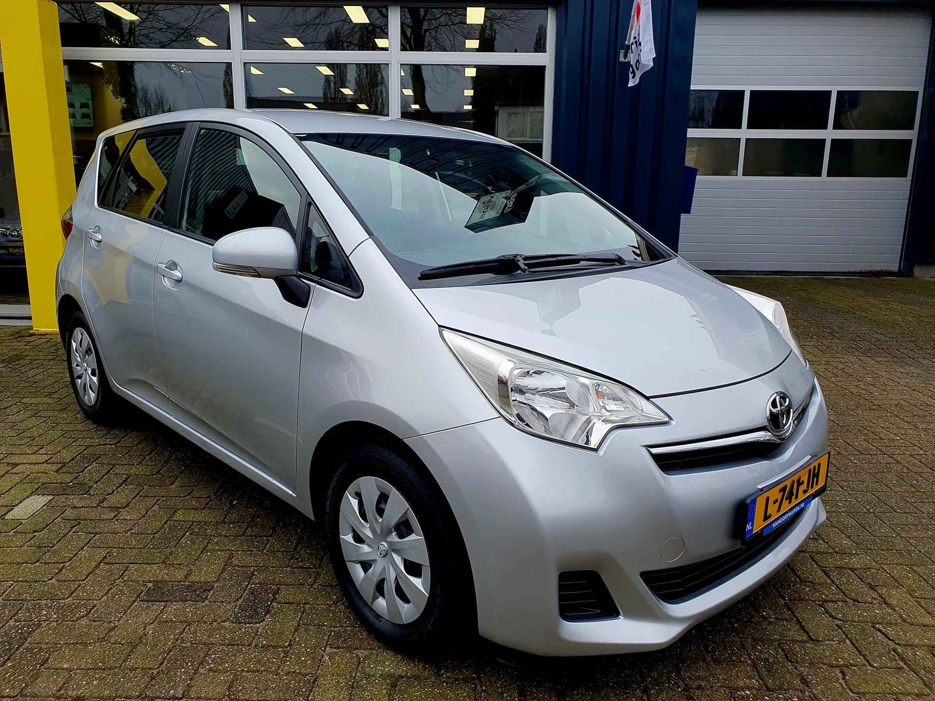 Toyota Verso-S 1.3 VVT-i Comfort Plus All-in prijs! - 10/30