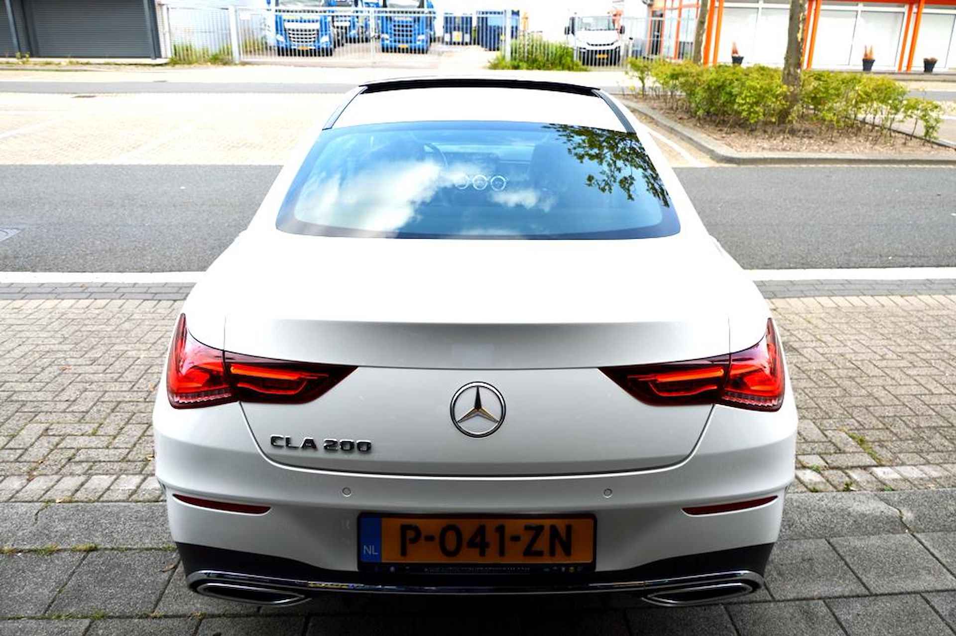 Mercedes-Benz CLA-klasse 200 AMG LEER/NAV/PANO/&-Night SFEER - 19/48