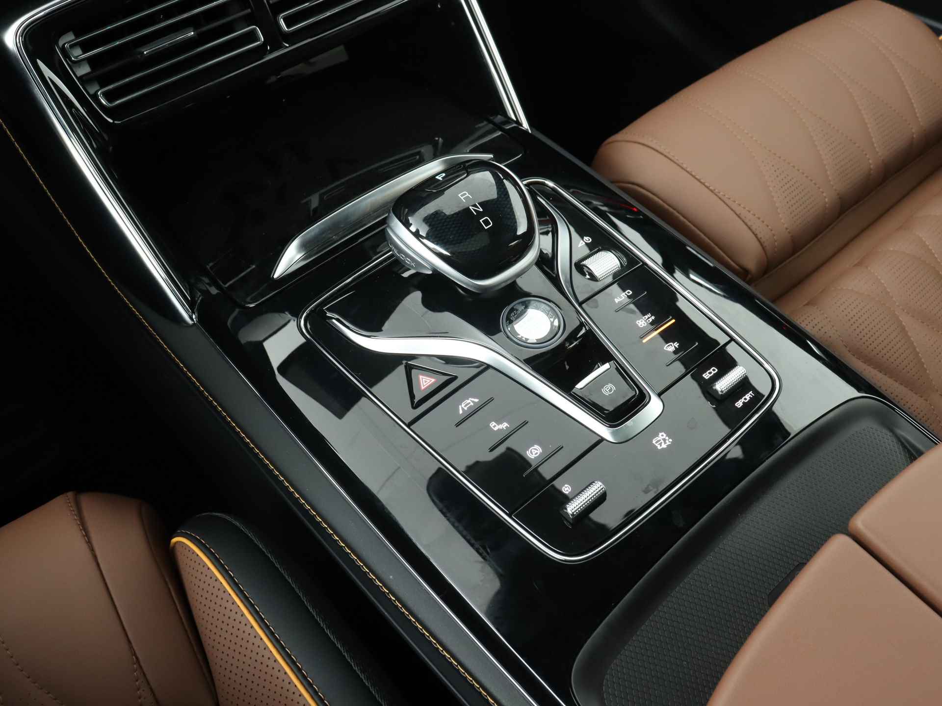 BYD TANG AWD Executive 86 kWh | €10.000 Voorraad Voordeel! Direct Rijden! | Leder | Adaptive Cruise Control | Electrische stoelverstelling | - 11/45