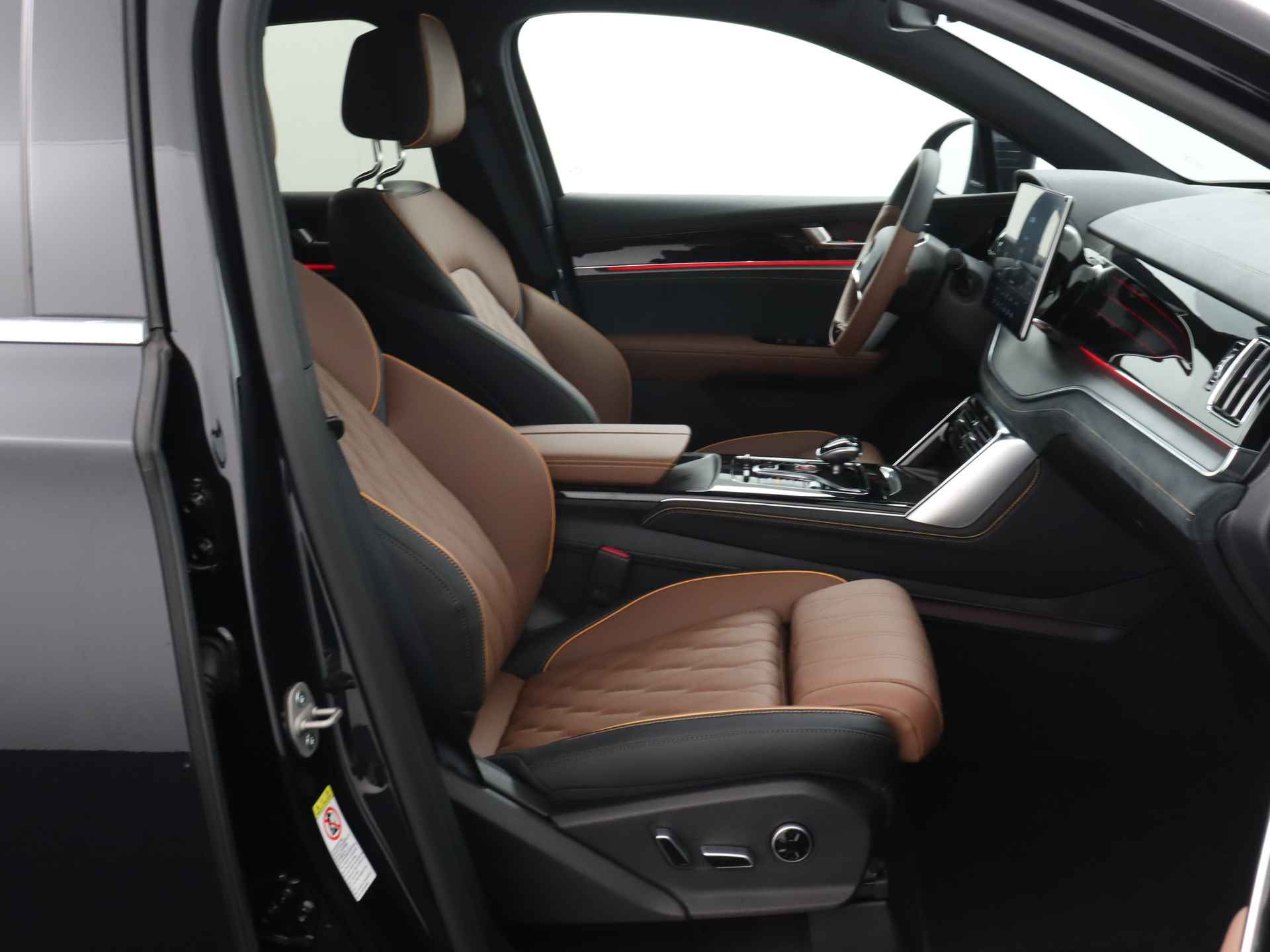 BYD TANG AWD Executive 86 kWh | €10.000 Voorraad Voordeel! Direct Rijden! | Leder | Adaptive Cruise Control | Electrische stoelverstelling | - 26/45