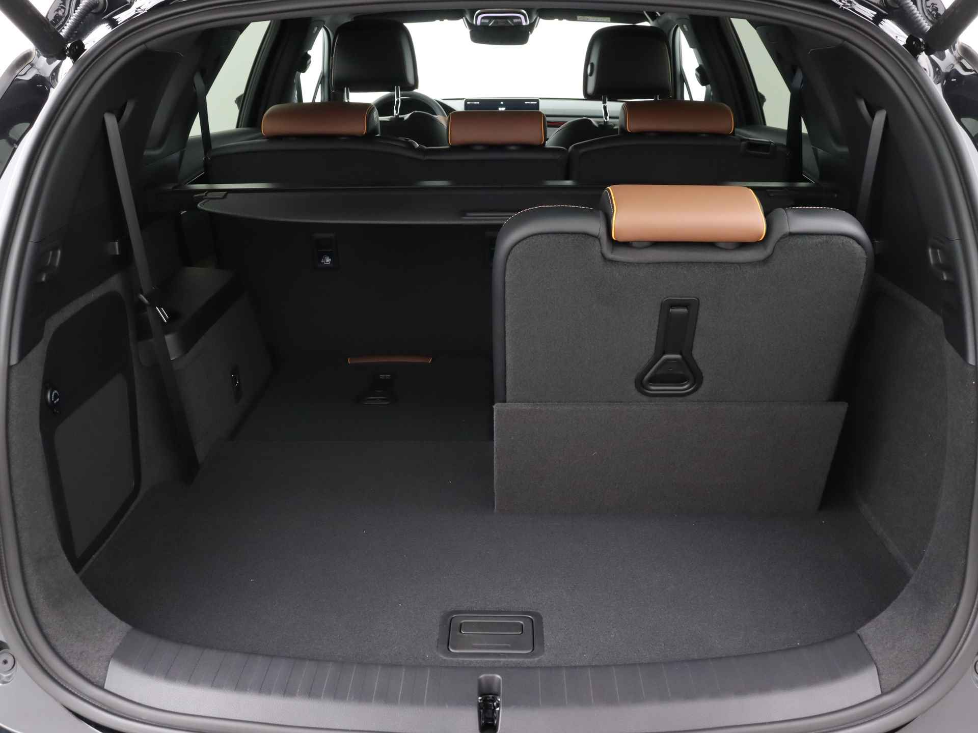 BYD TANG AWD Executive 86 kWh | €10.000 Voorraad Voordeel! Direct Rijden! | Leder | Adaptive Cruise Control | Electrische stoelverstelling | - 32/45
